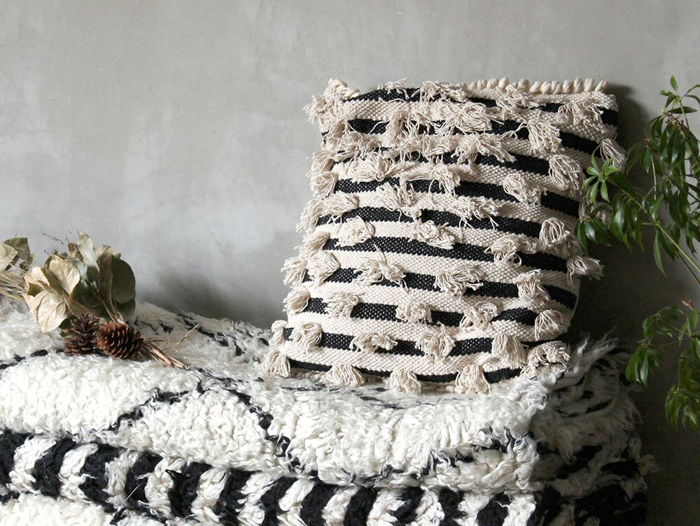 Macrame cushion cover point grass