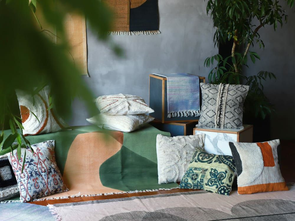 COP cushion cover popping 002