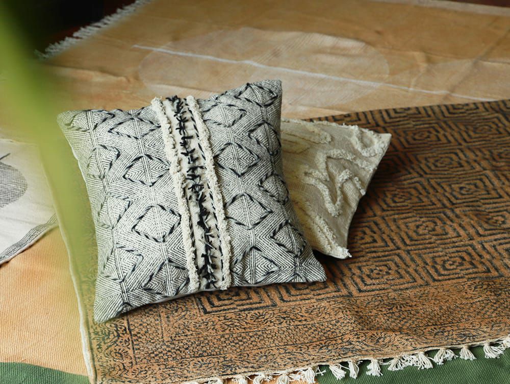 COP cushion cover palece 003