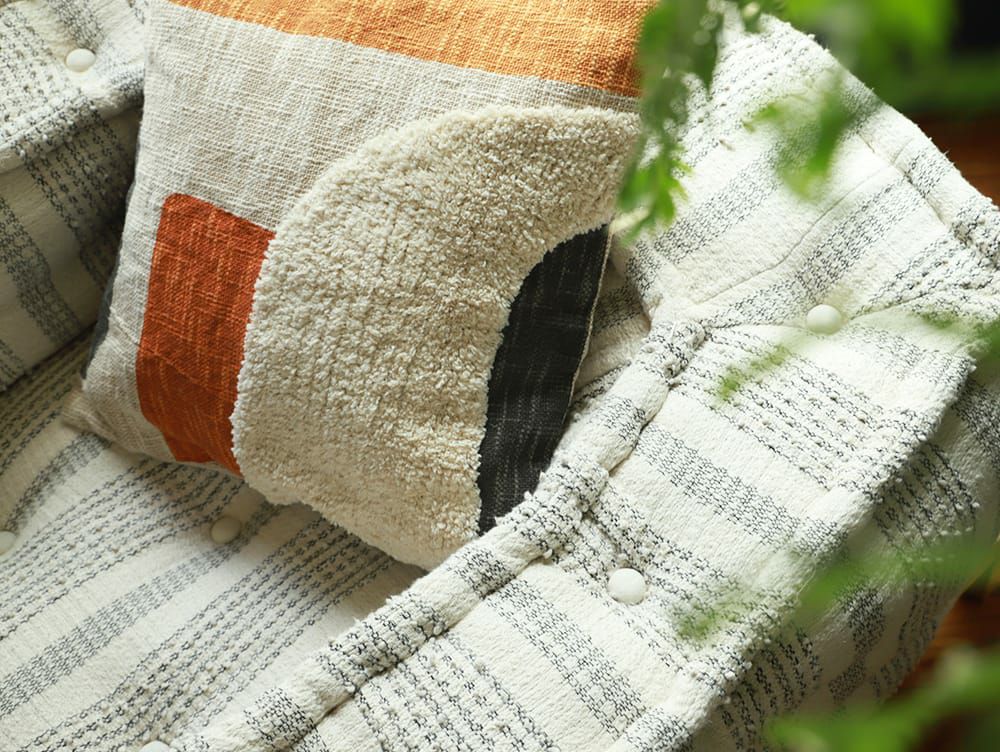 COP cushion cover popping 001