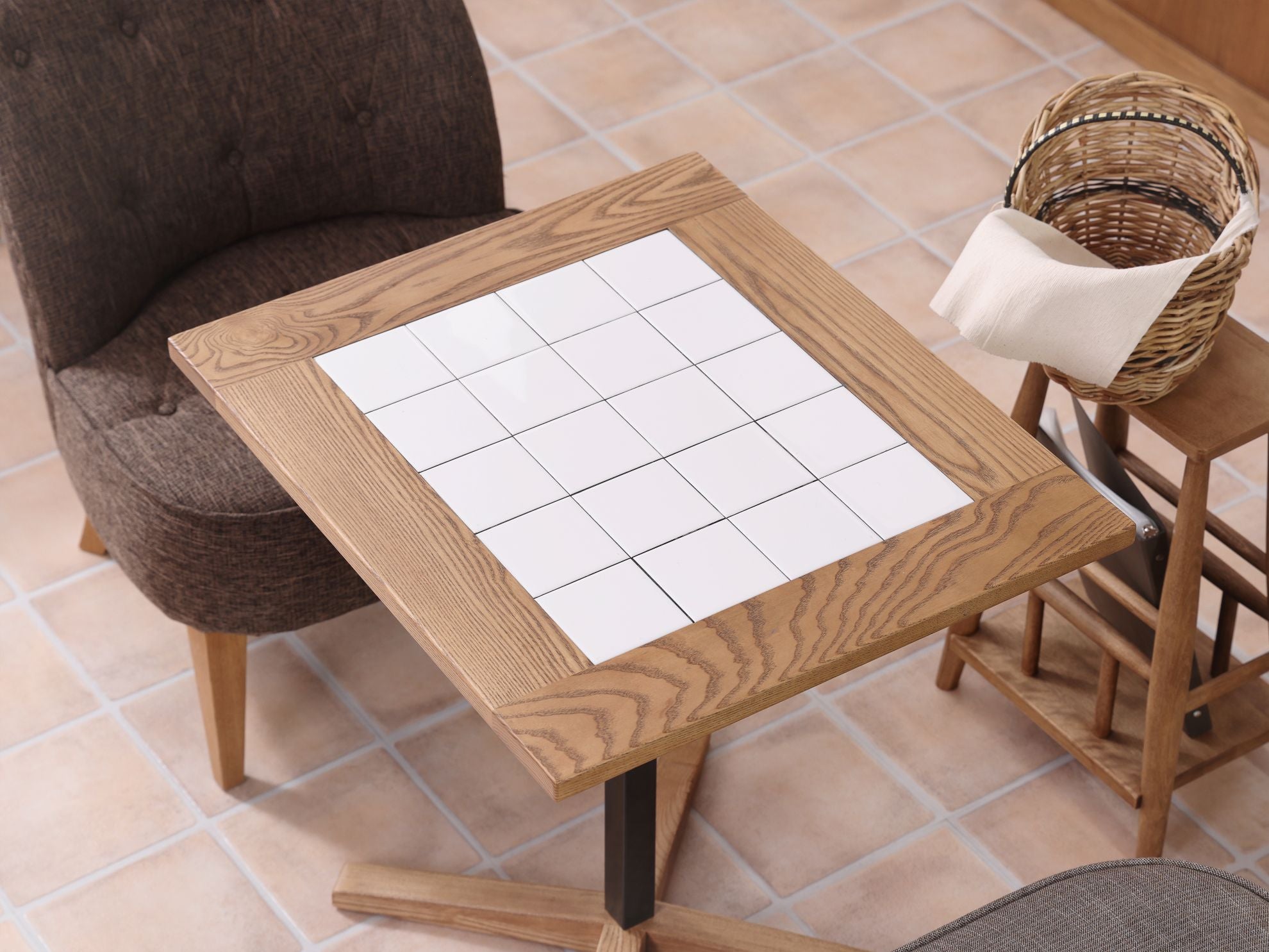 TOFFY CAFE TABLE TILE