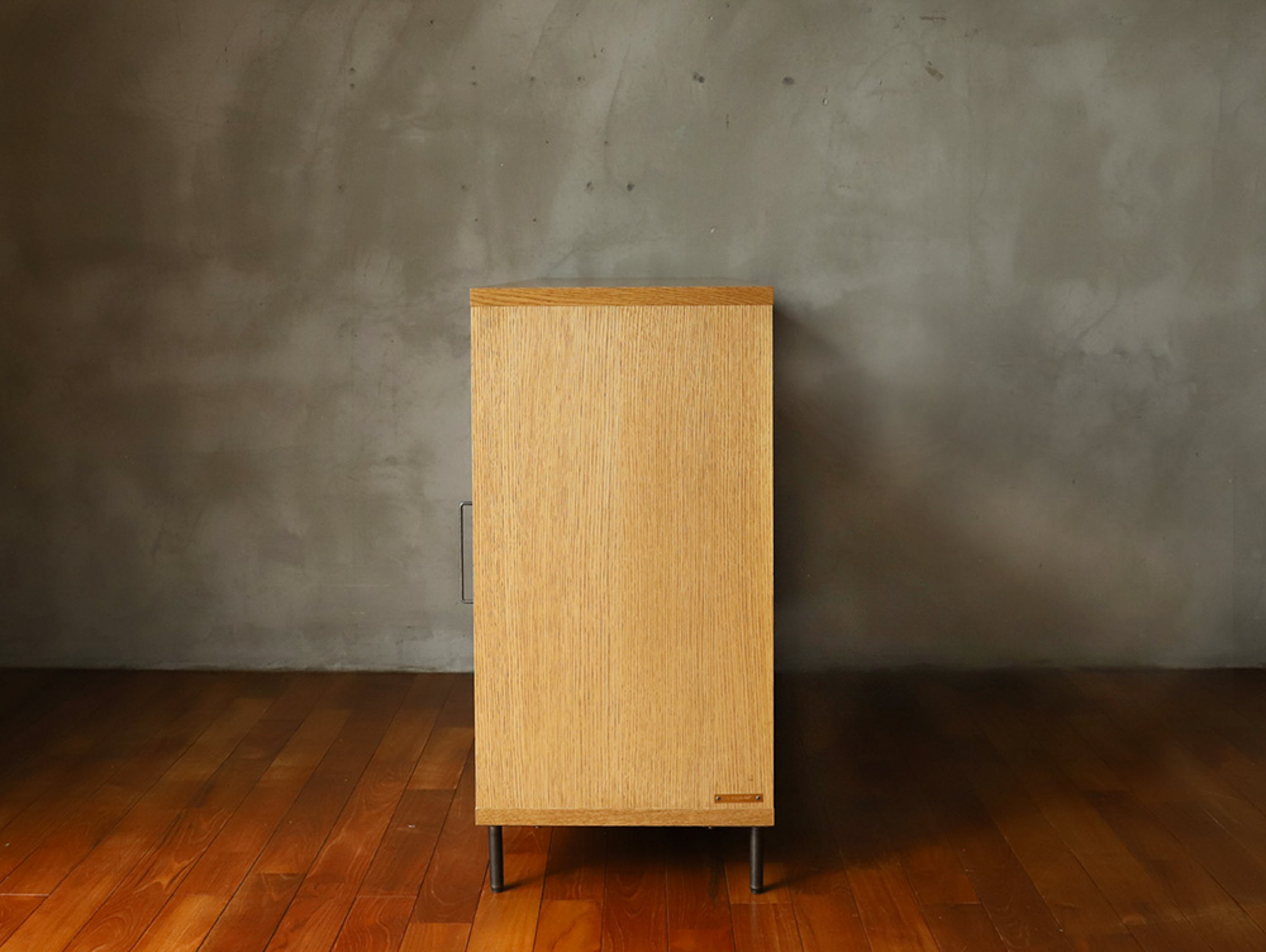 cadeal slide glass lowboard