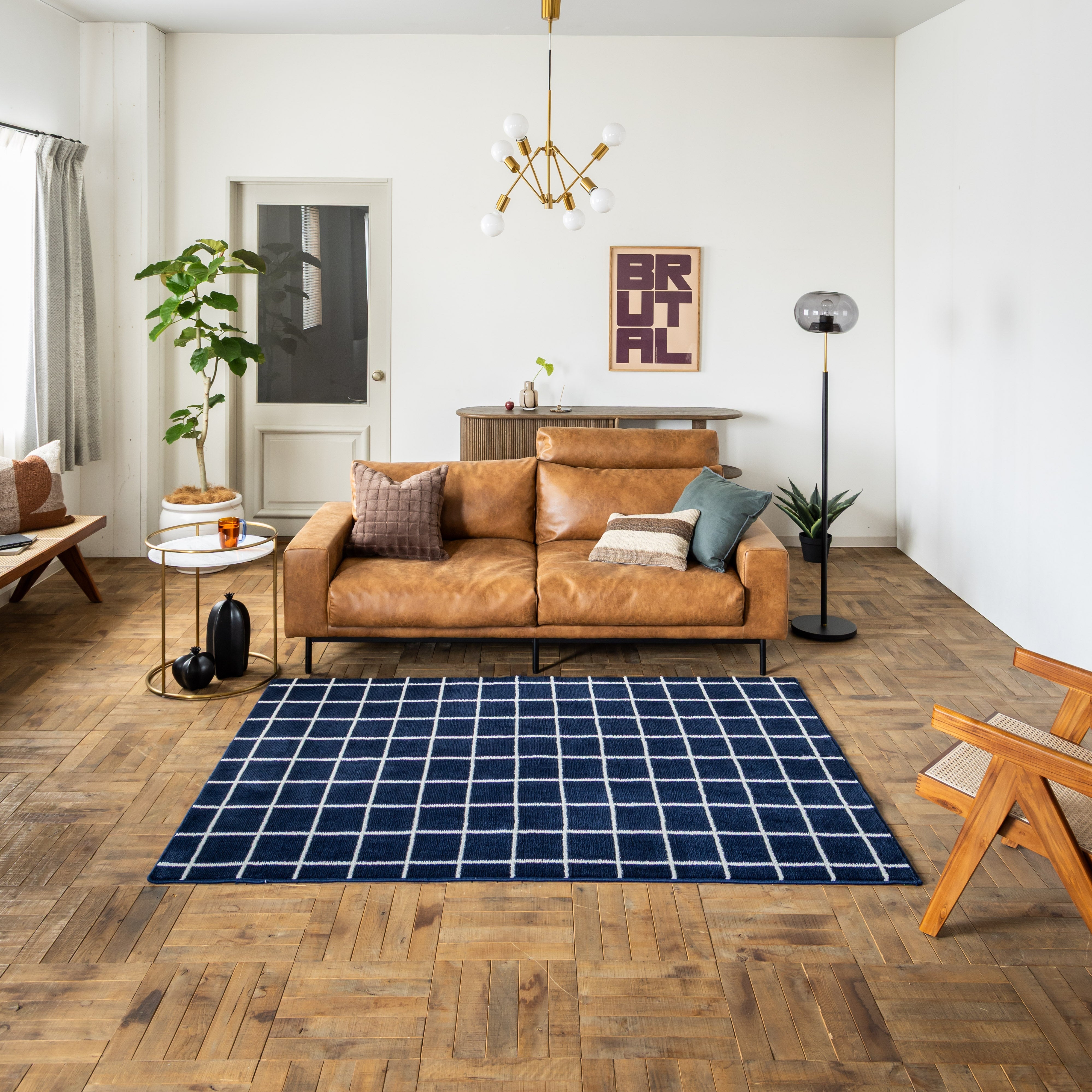 シンプルなグラフチェックのラグ ネイビー