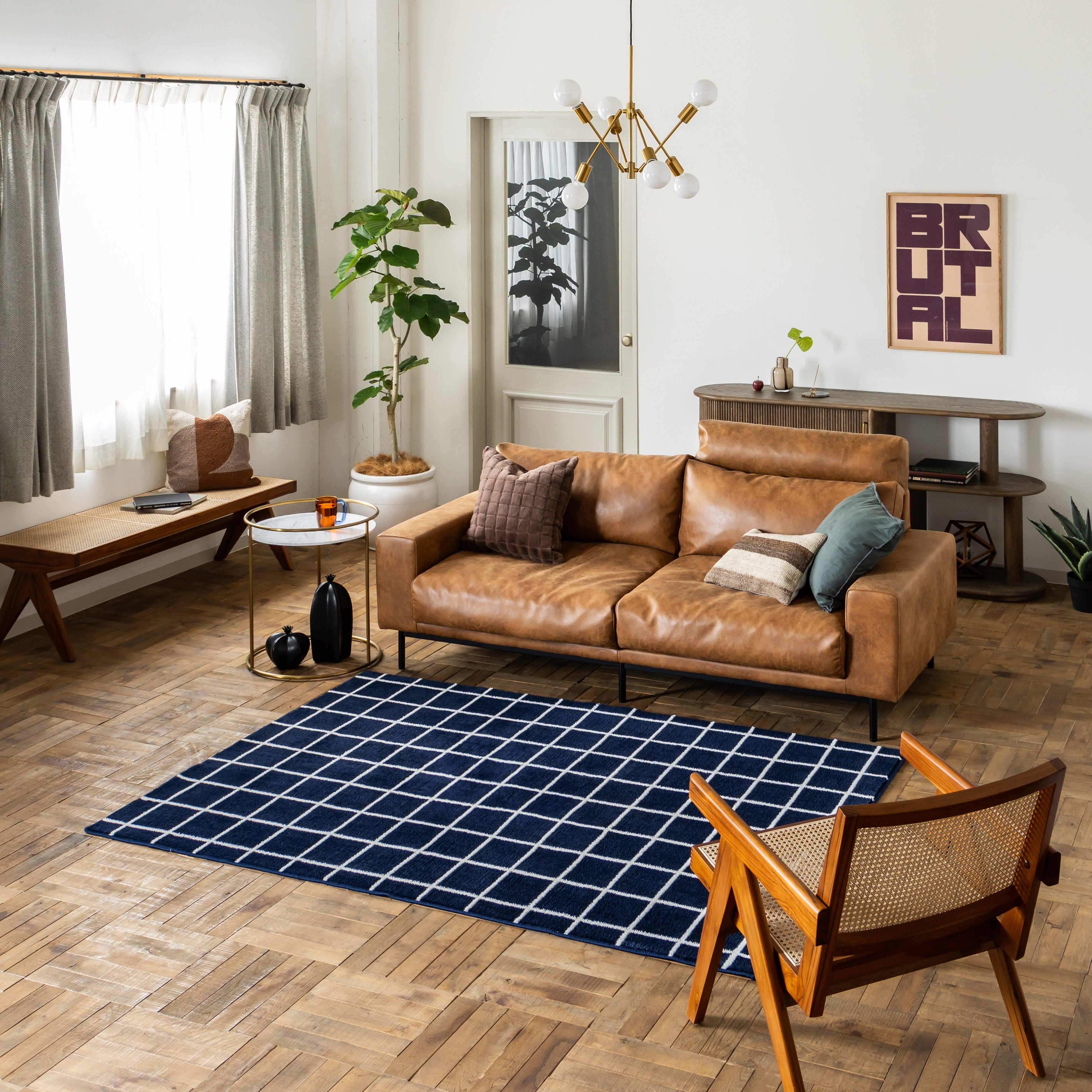 シンプルなグラフチェックのラグ ネイビー