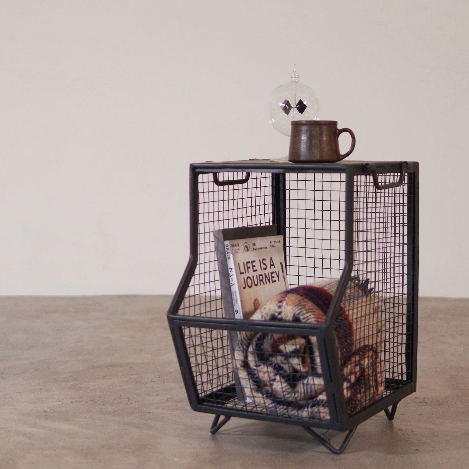MESH BOX&SIDE TABLE