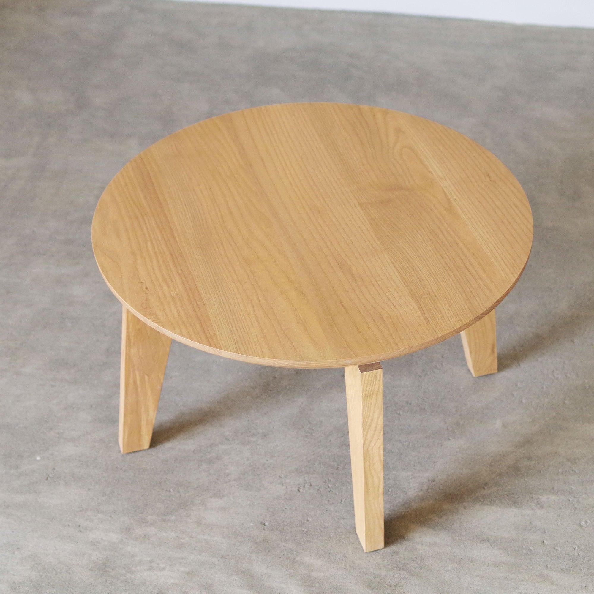 LIVING TABLE
