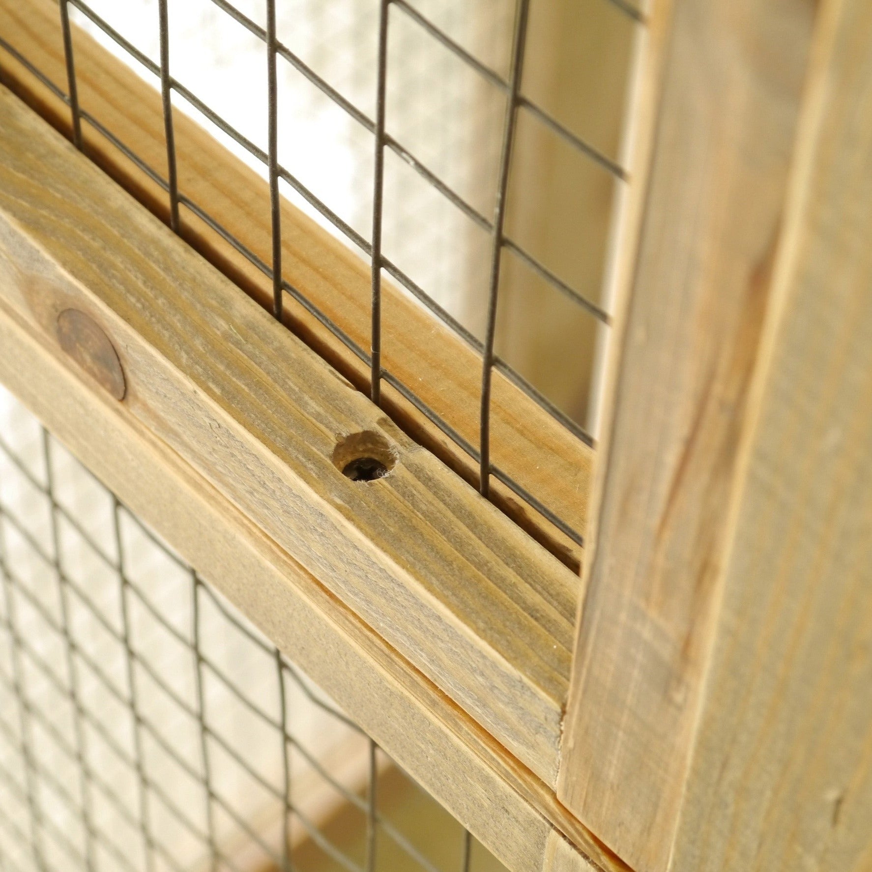 WOOD SCREEN