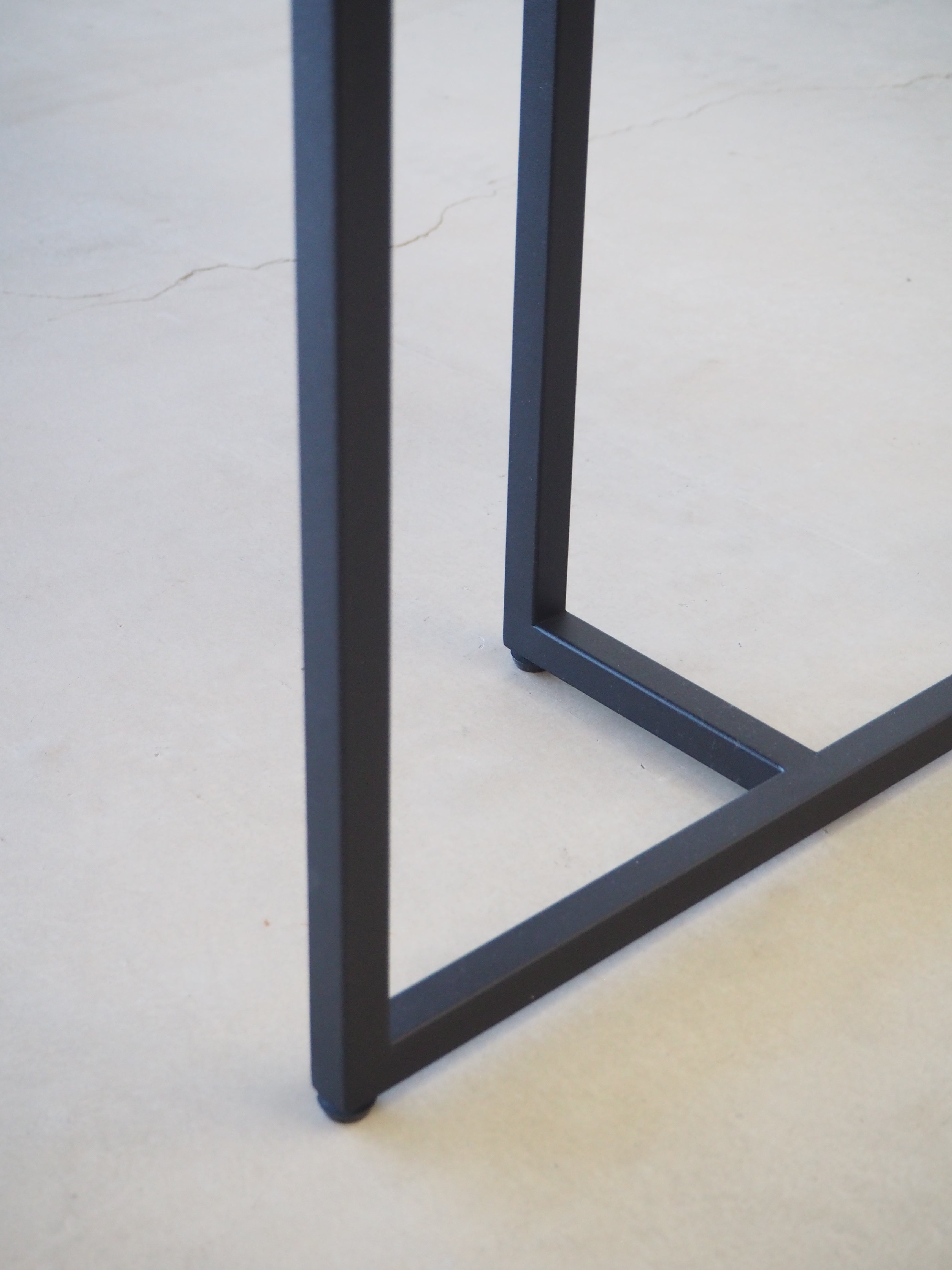 NODEⅡ HERRINGBONE LIVING DINING TABLE