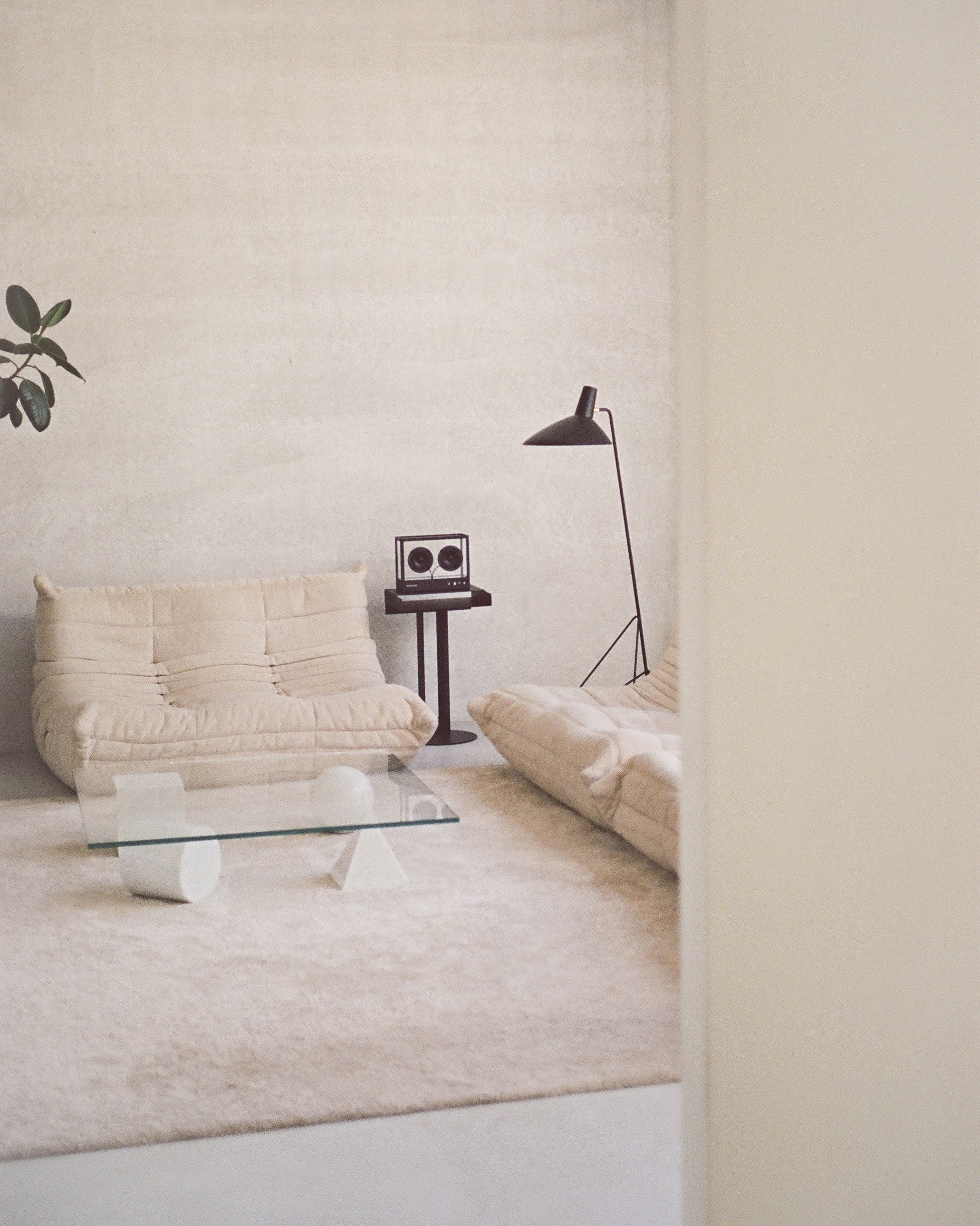 SMALL TRANSPARENT SPEAKER BLACK