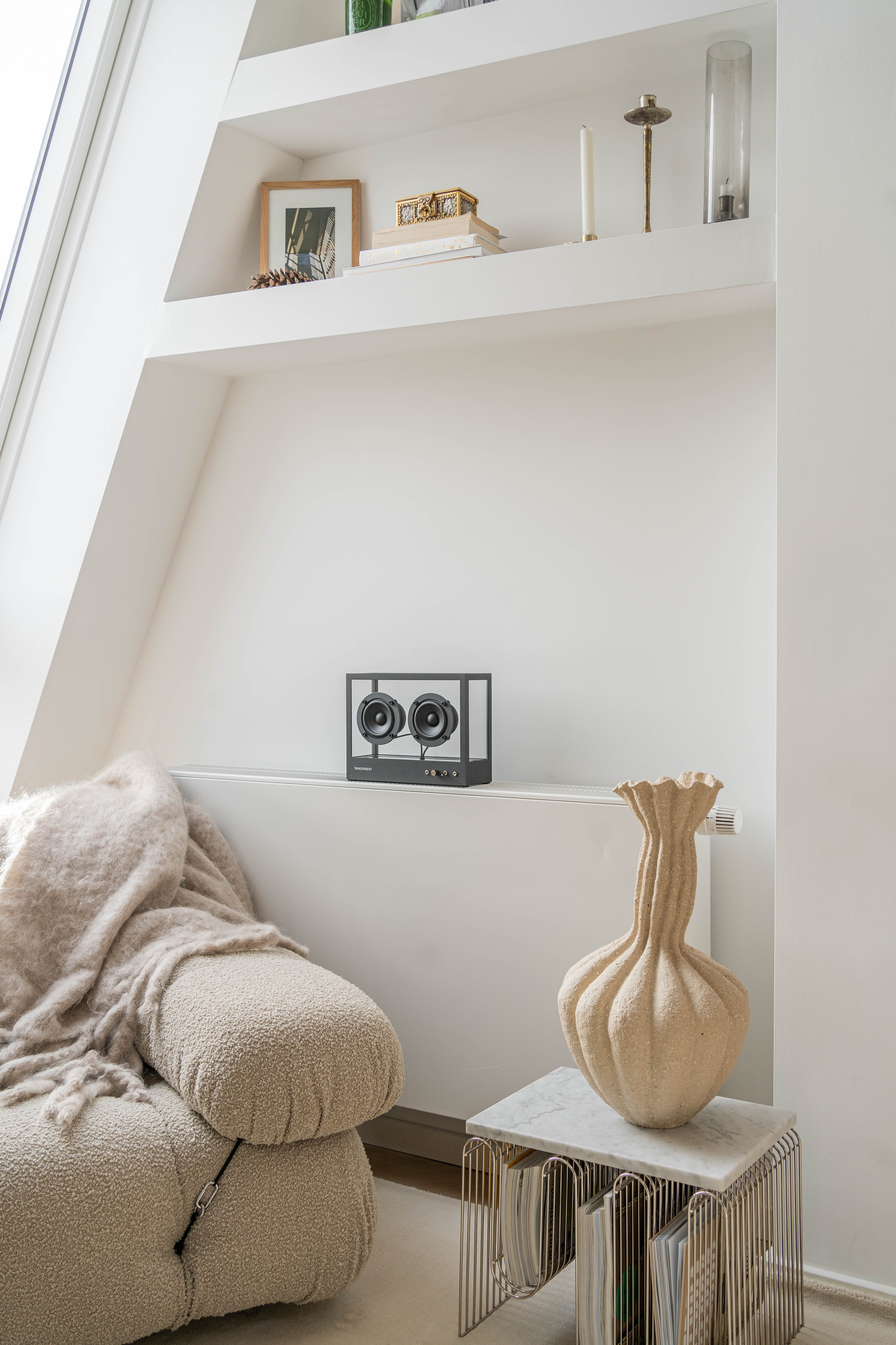 SMALL TRANSPARENT SPEAKER BLACK