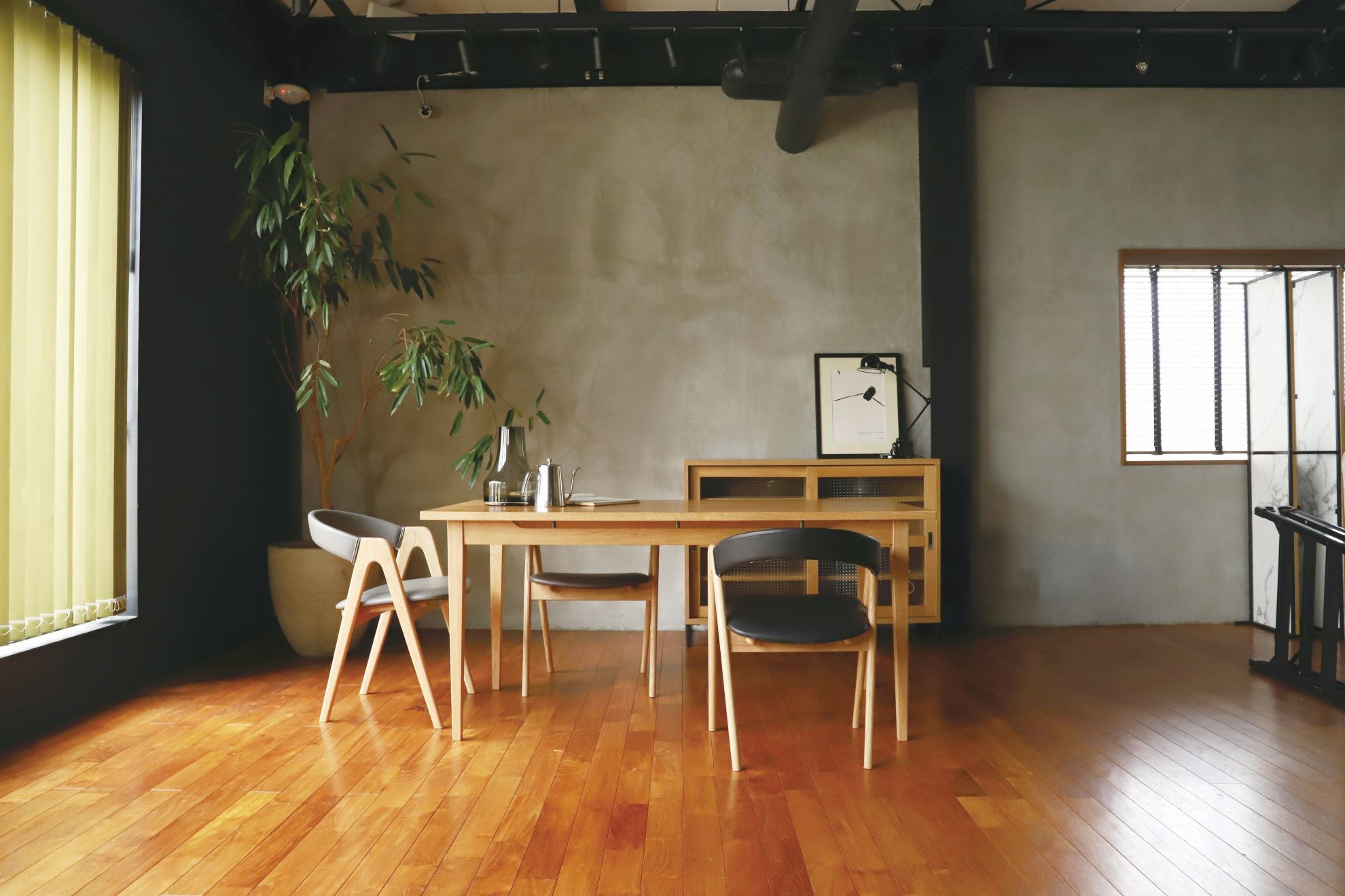 cobak hold arm chair OAK