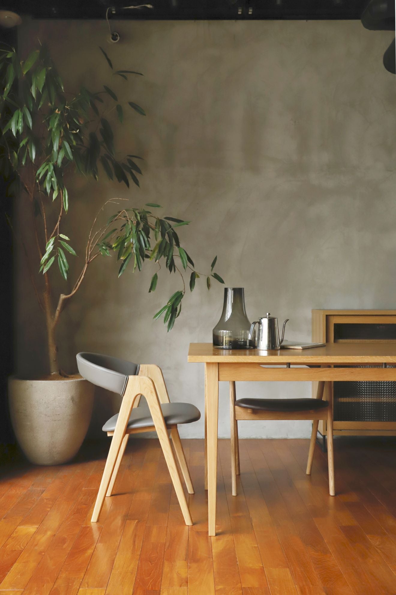 cobak hold arm chair OAK