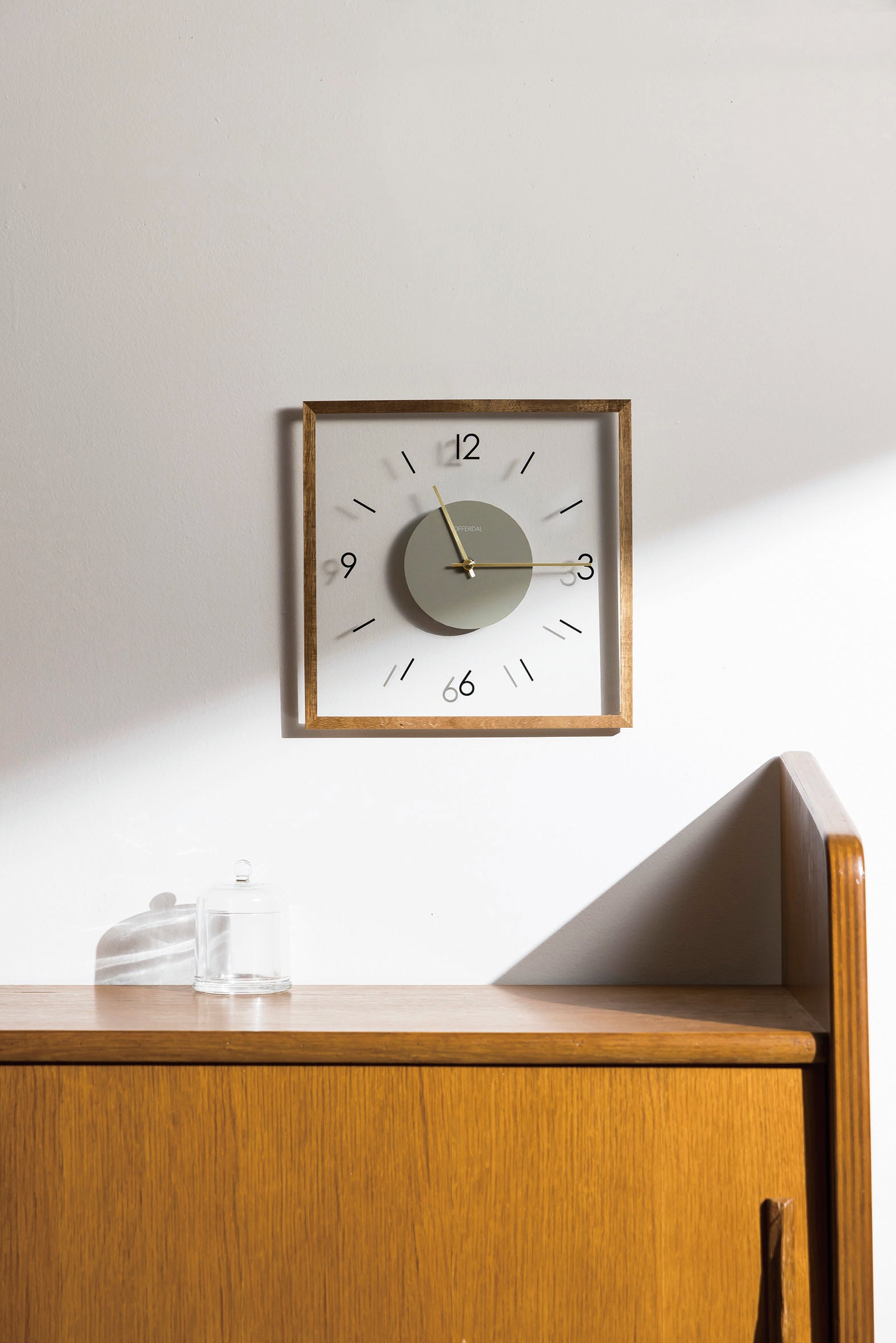 Laturi|WALL CLOCK