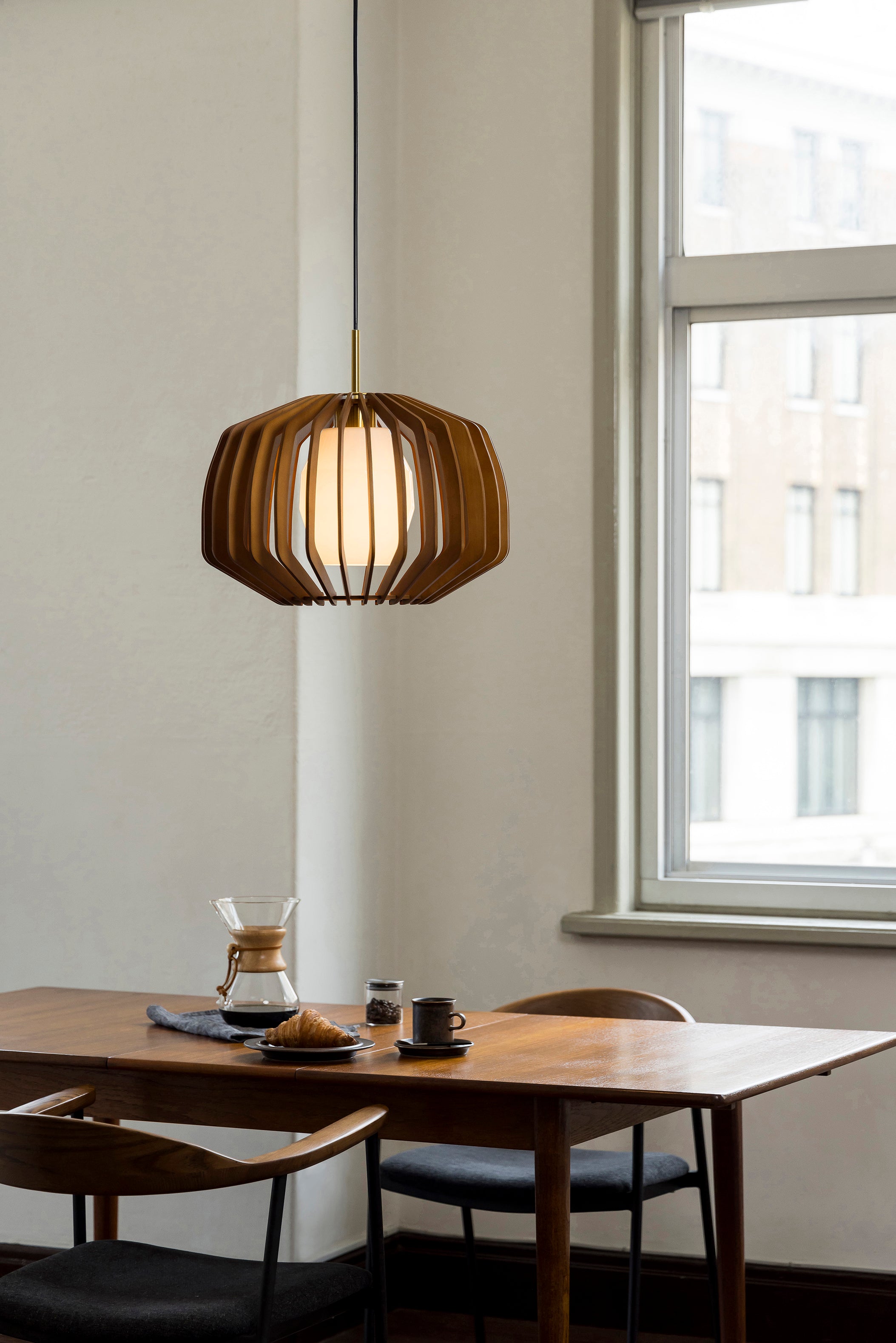 PENDANT LIGHT