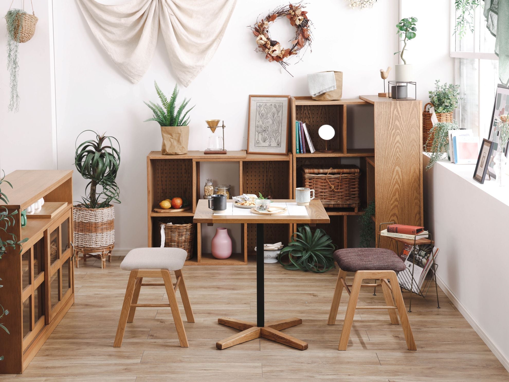 TOFFY CAFE TABLE TILE