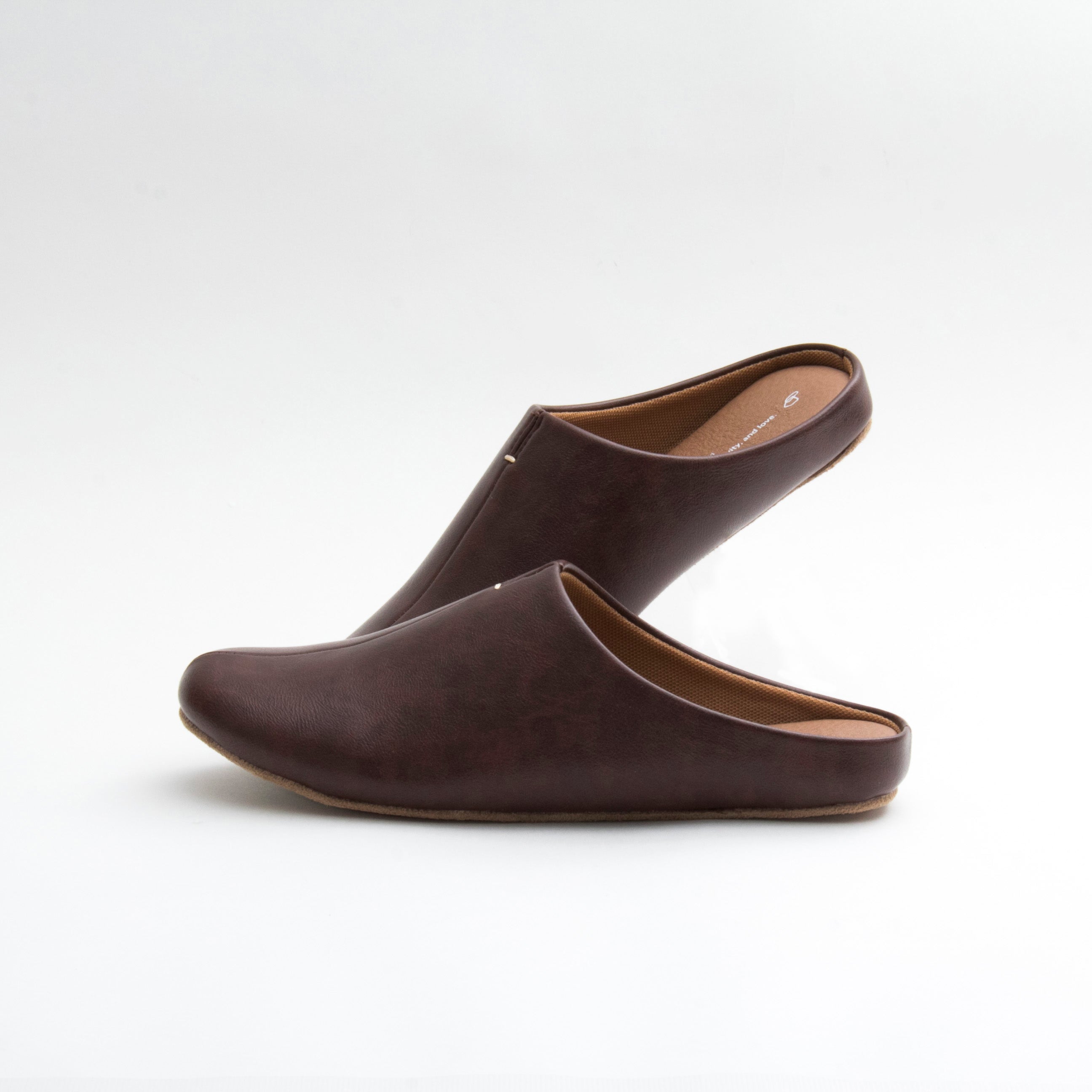 room's|ROOM SLIPPERS