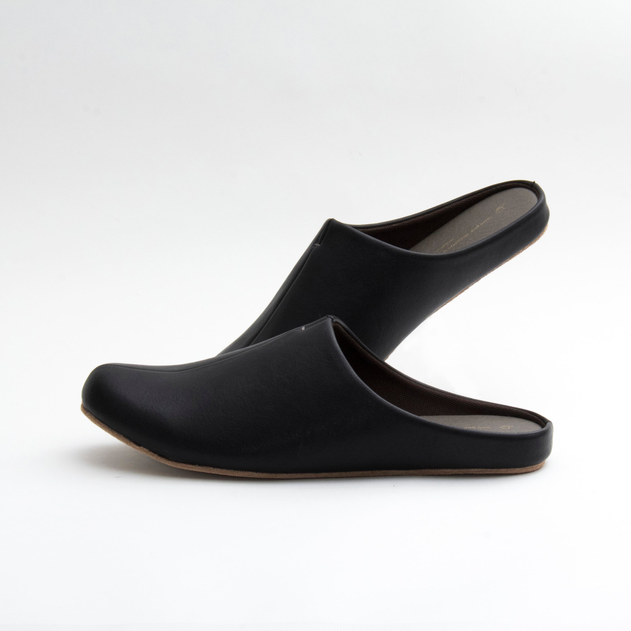 room's|ROOM SLIPPERS
