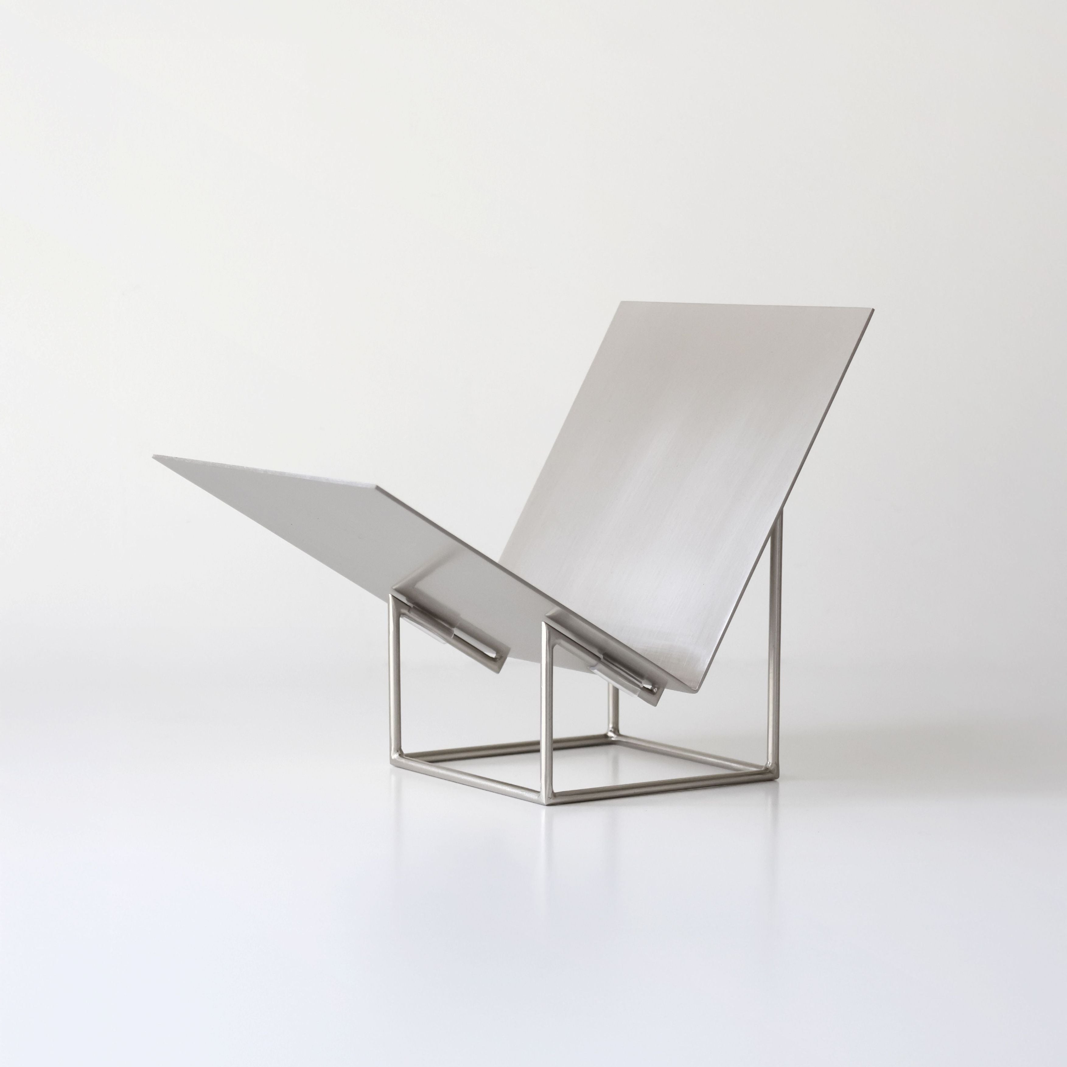 Tilaa Book Stand