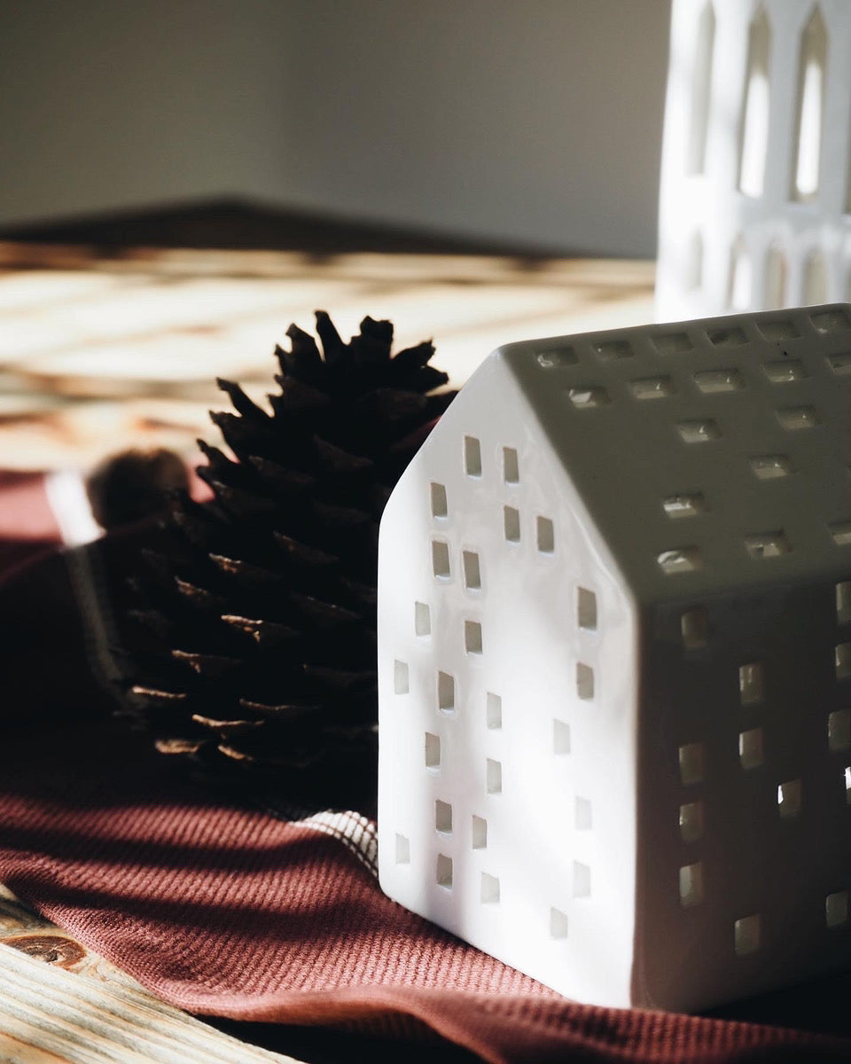 URBANIA CANDLE HOLDER