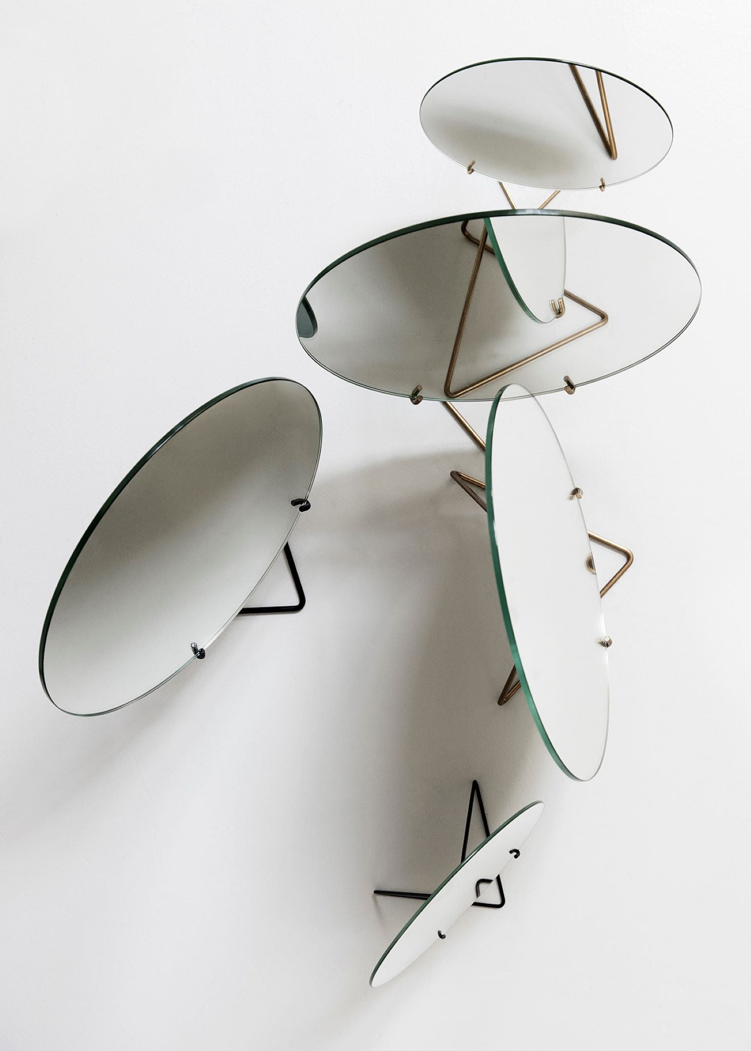 MOEBE STANDING MIRROR