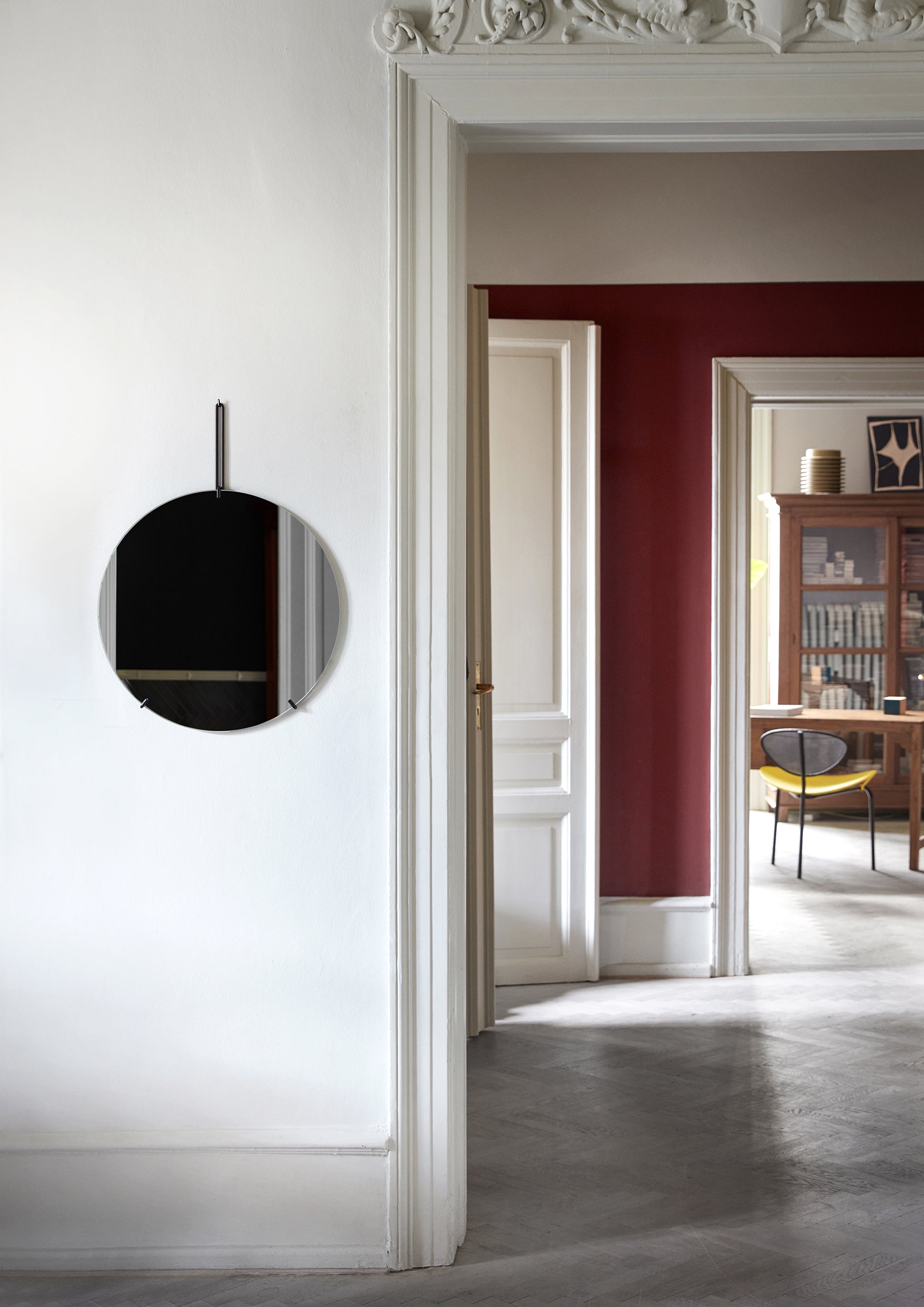 MOEBE WALL MIRROR