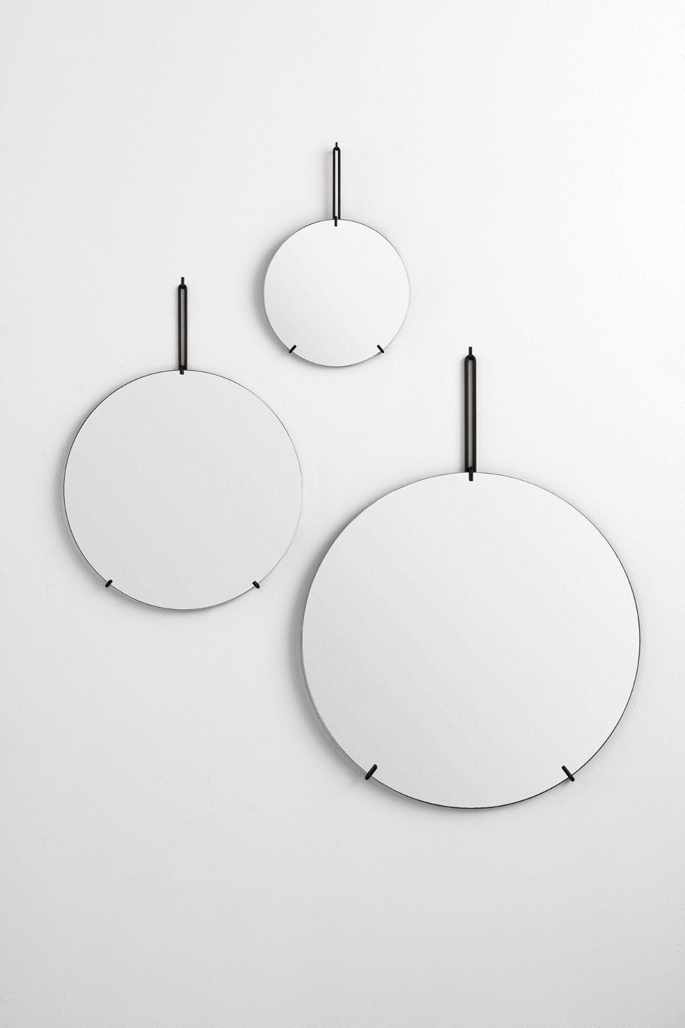 MOEBE WALL MIRROR