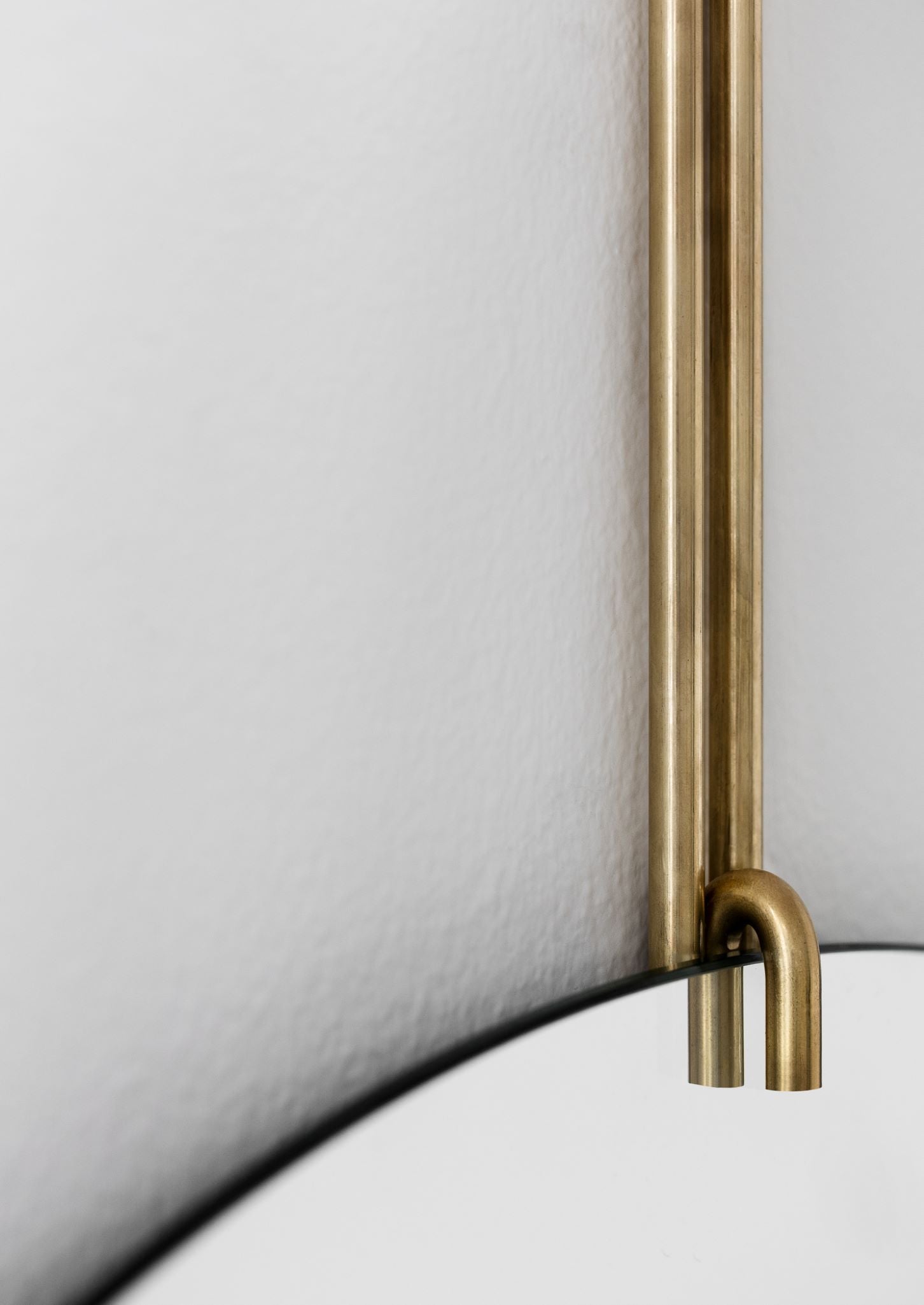 MOEBE WALL MIRROR