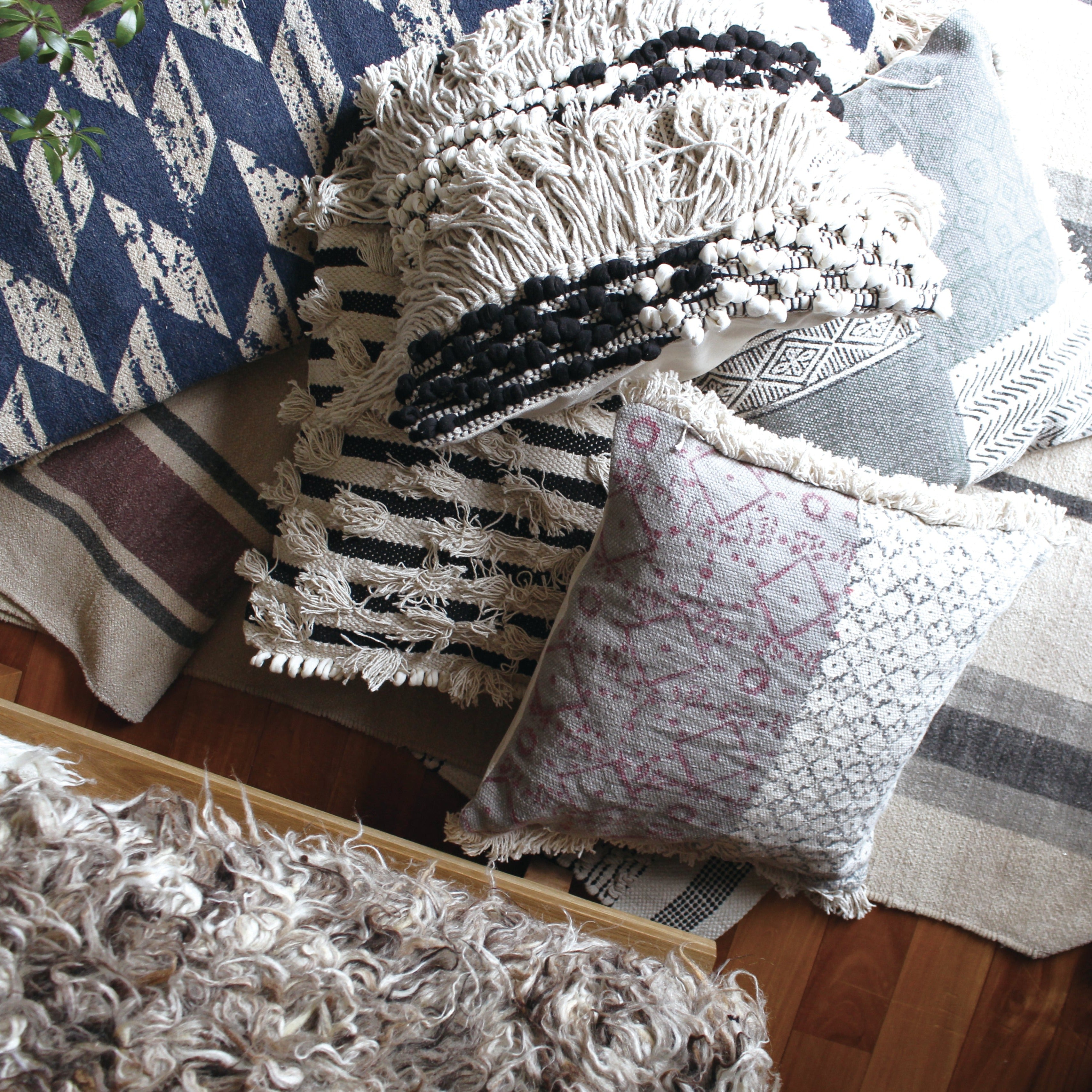 Macrame cushion cover point grass
