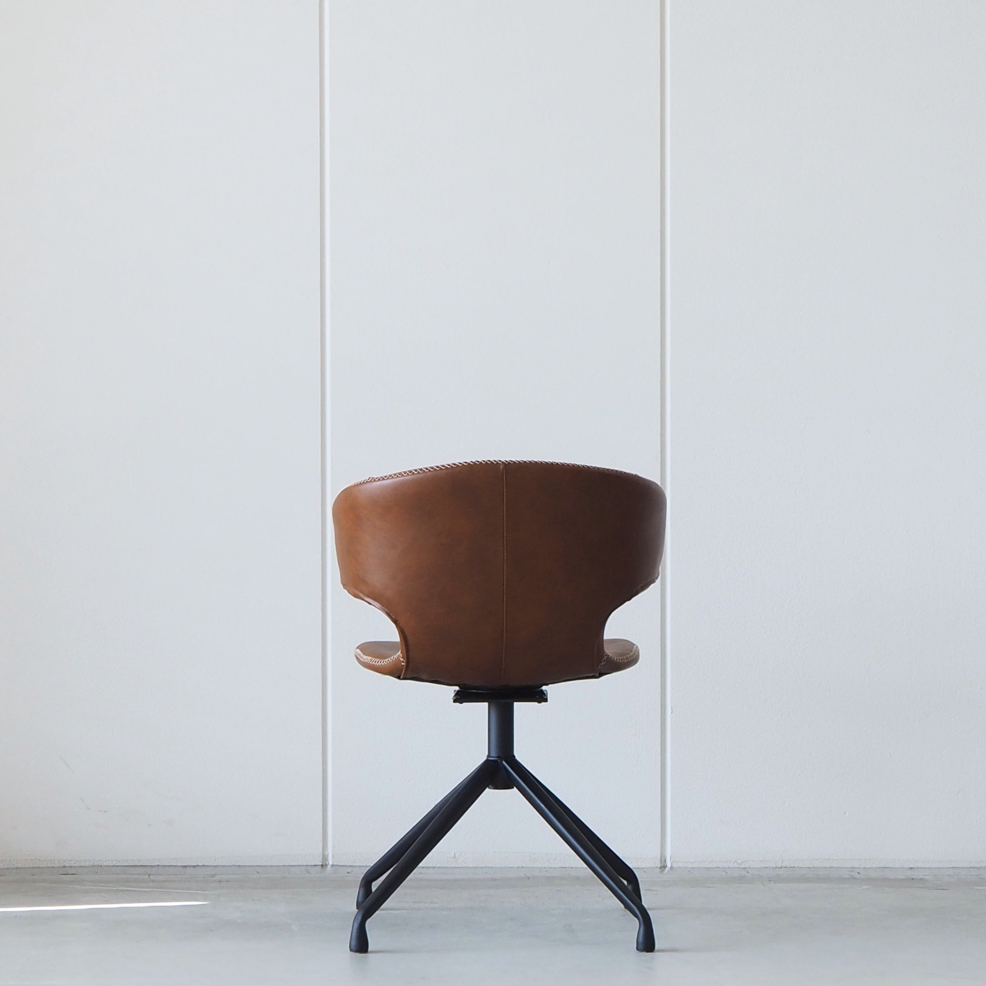 ROUND CHAIR