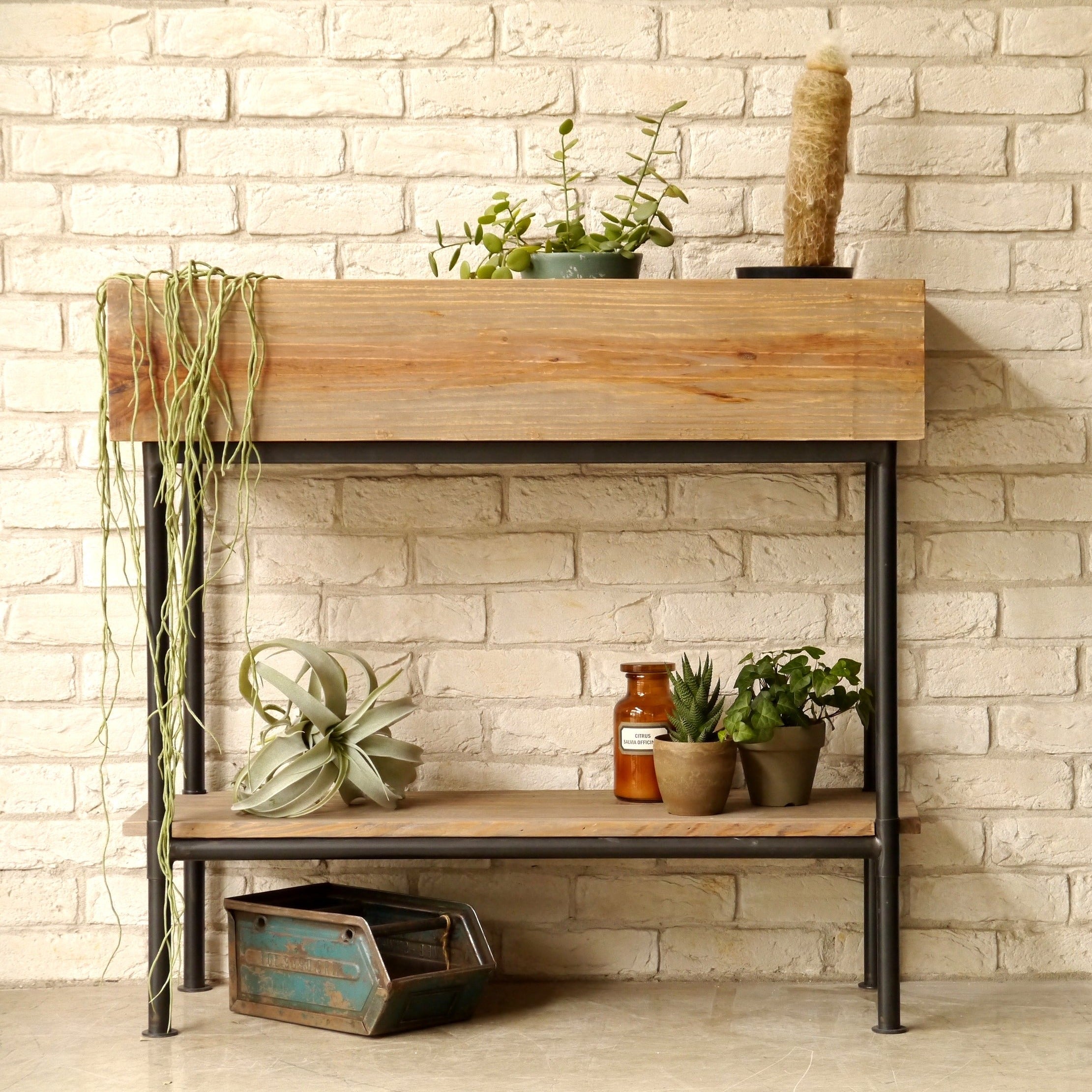 PLANTER SHELF