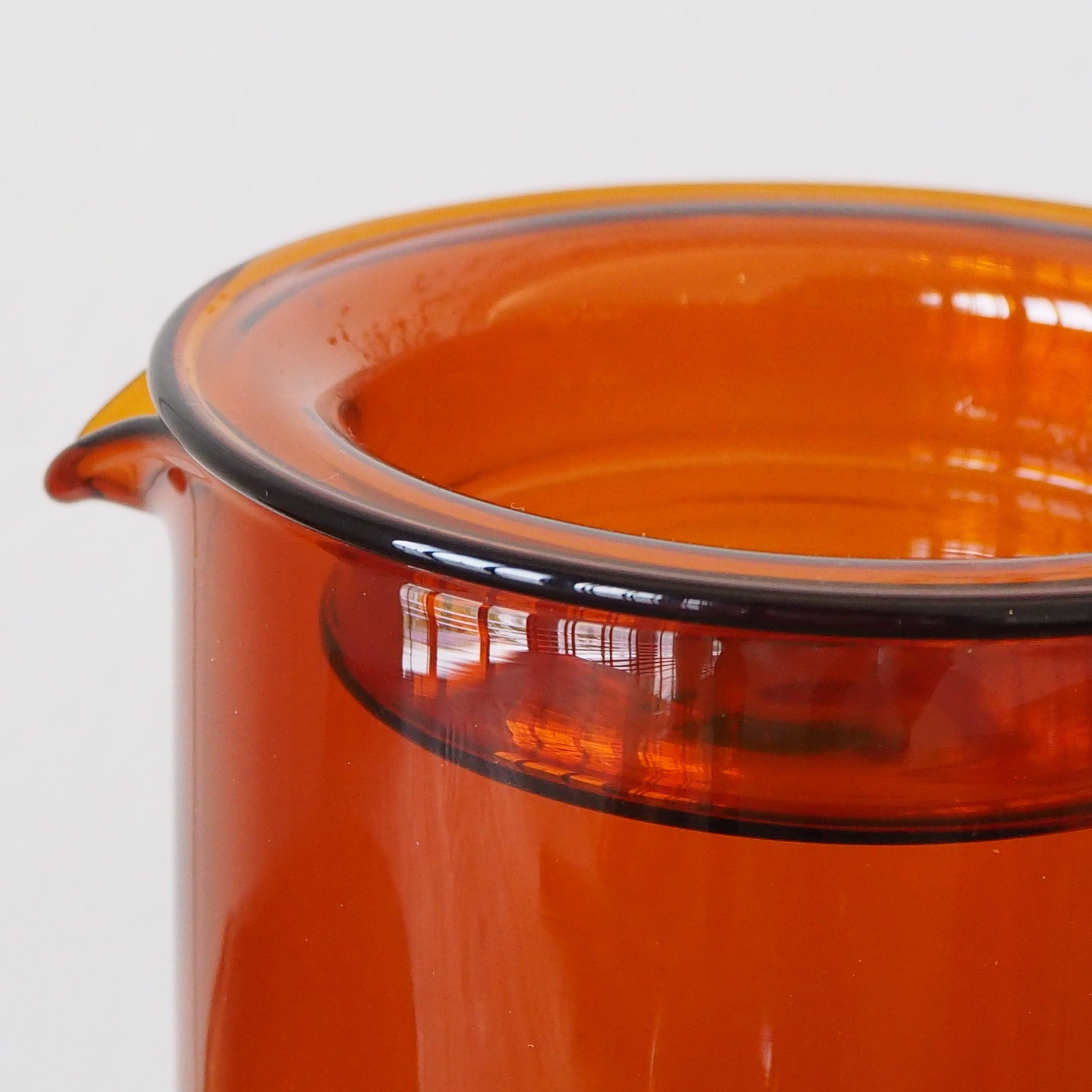 AMBER GLASS