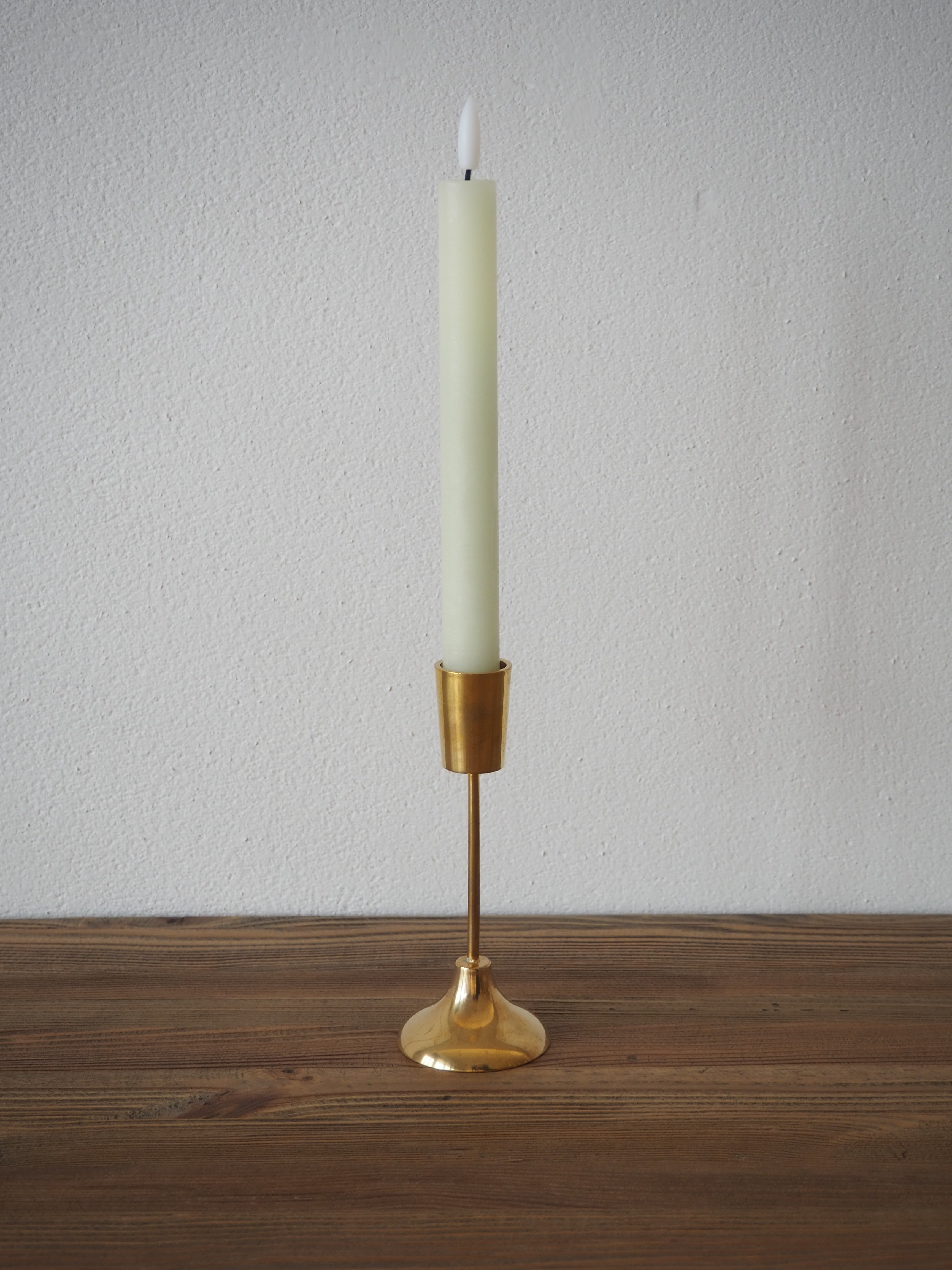 BRASS CANDLE HOLDER STAND