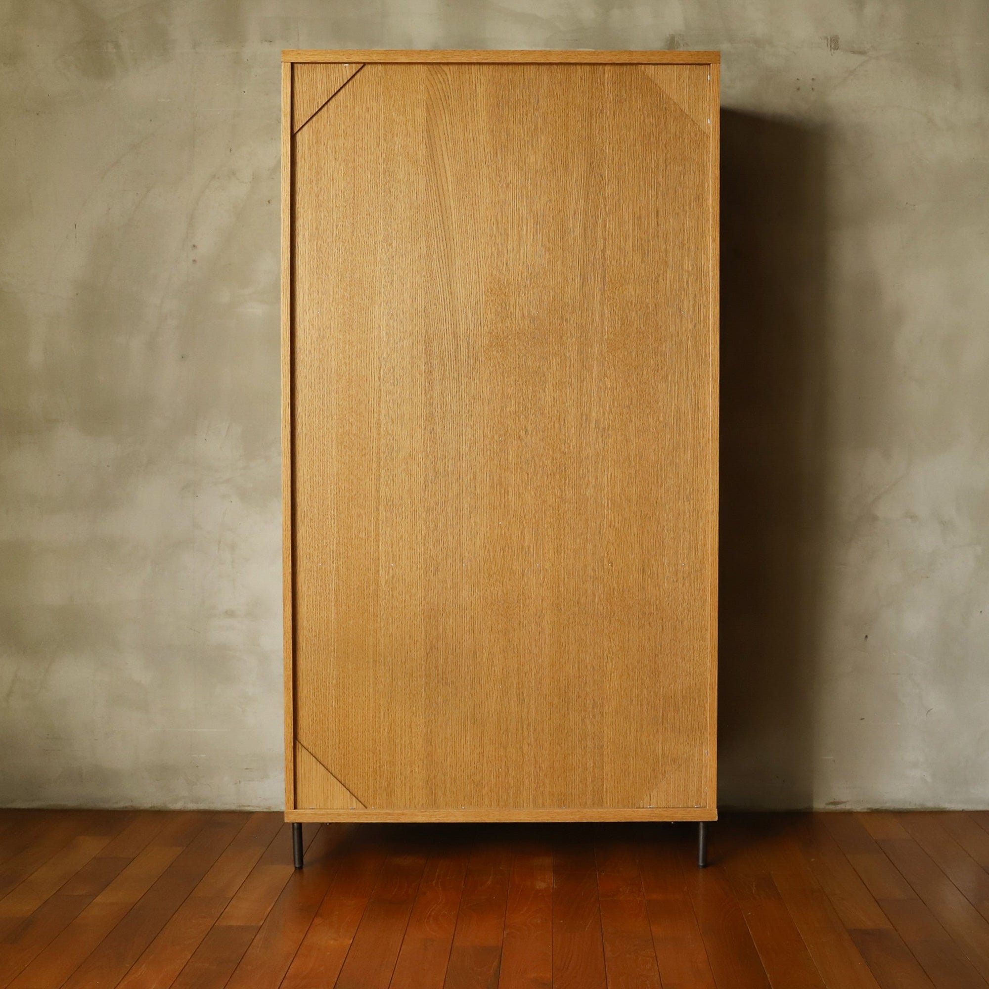 ナチュラルヴィンテージなキャビネット