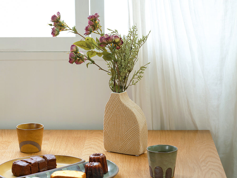deser flower vase mardin