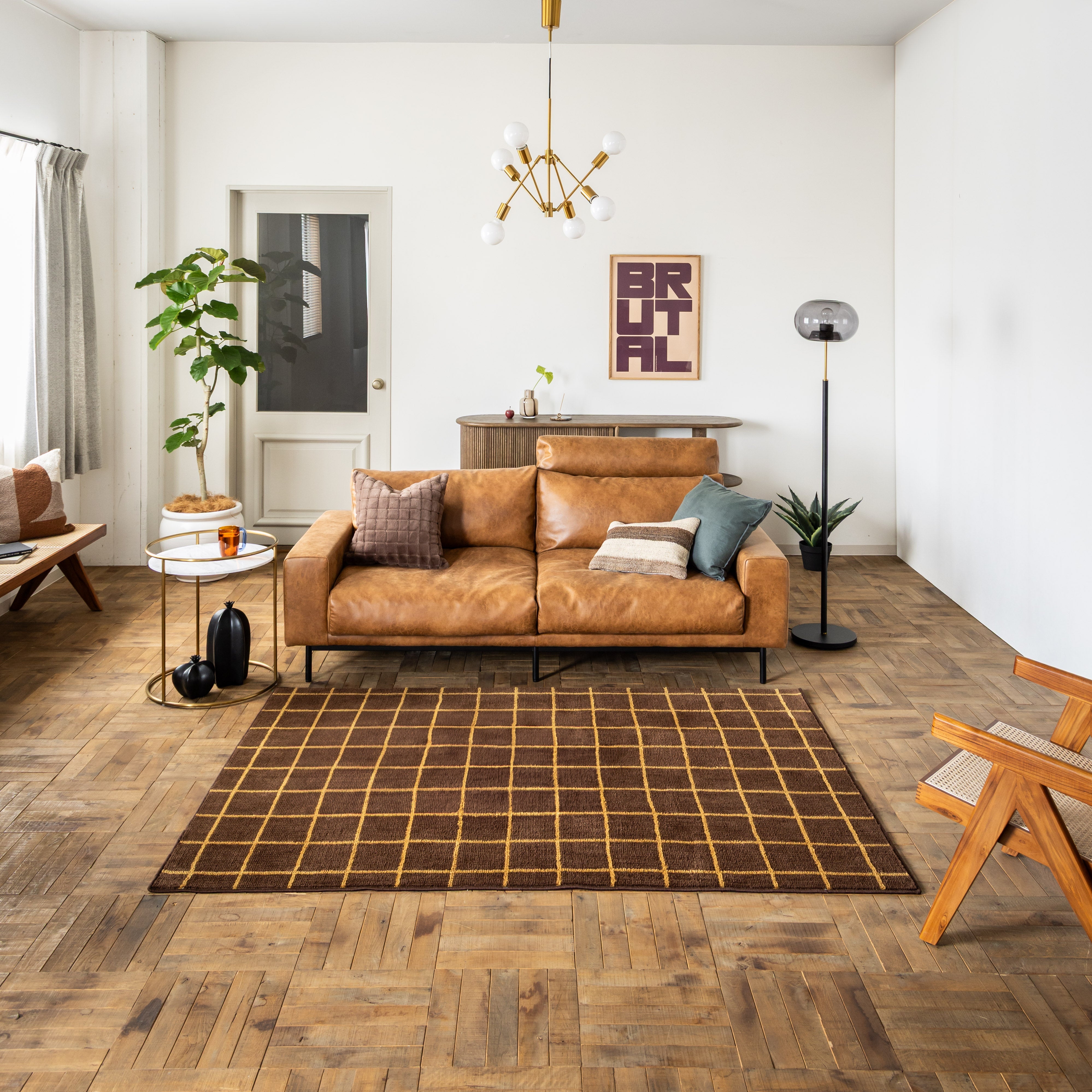 シンプルなグラフチェックのラグ ブラウン