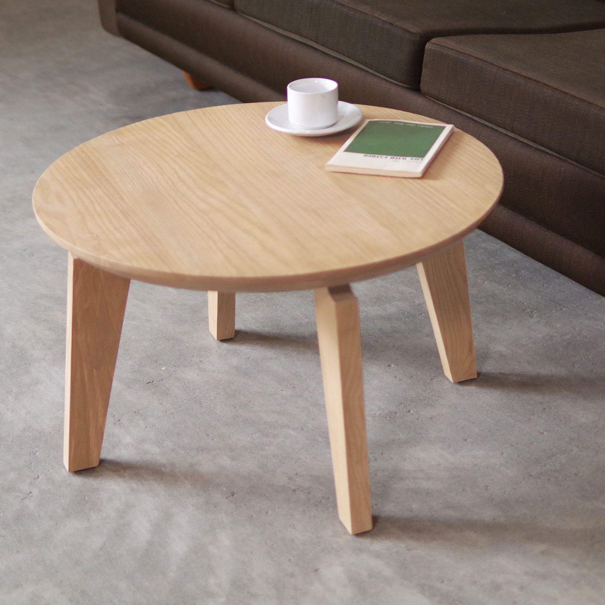 LIVING TABLE