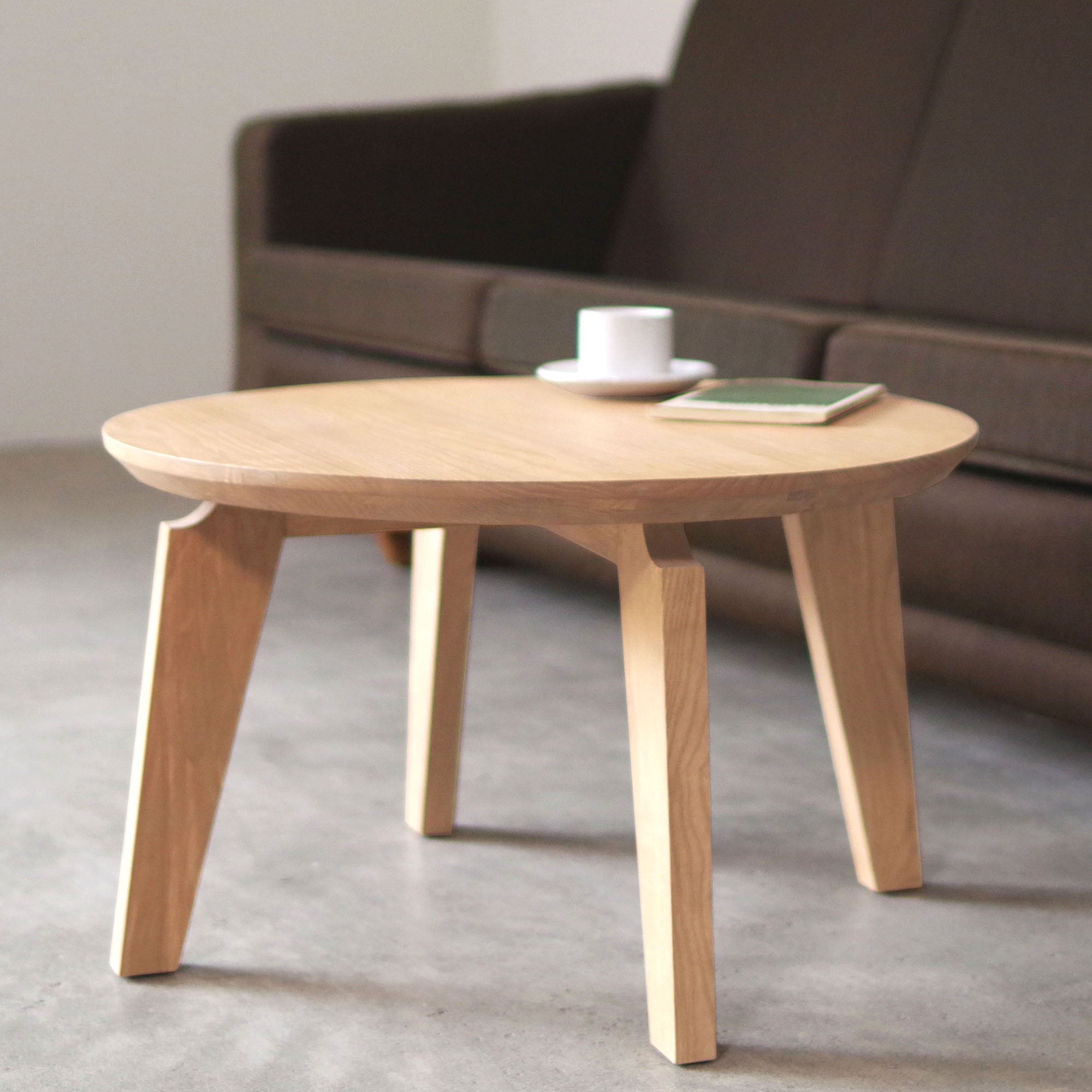 LIVING TABLE