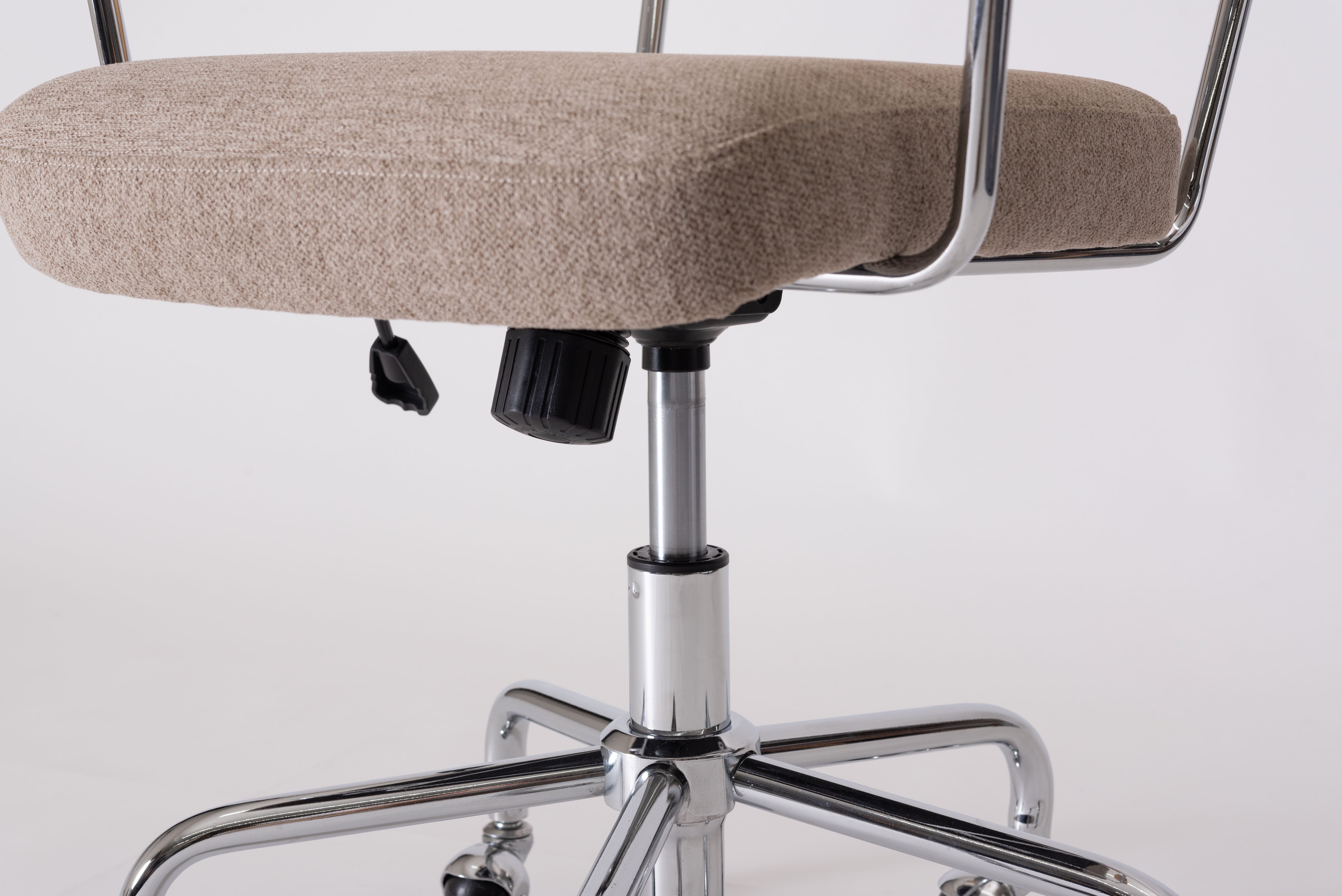 ELDER DESK CHAIR