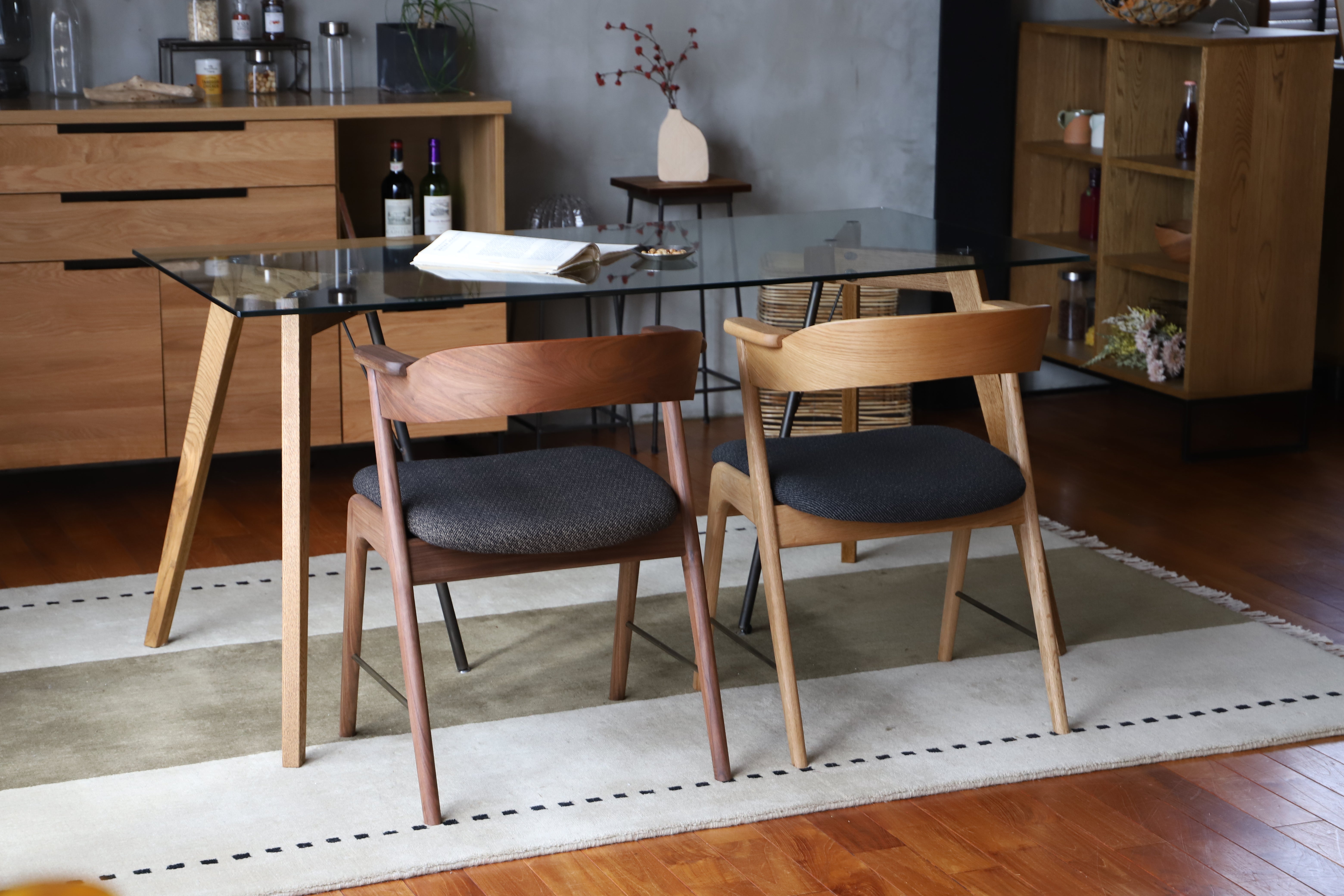 椅子 danis short arm chair NT danis short arm chair wood x brass NT