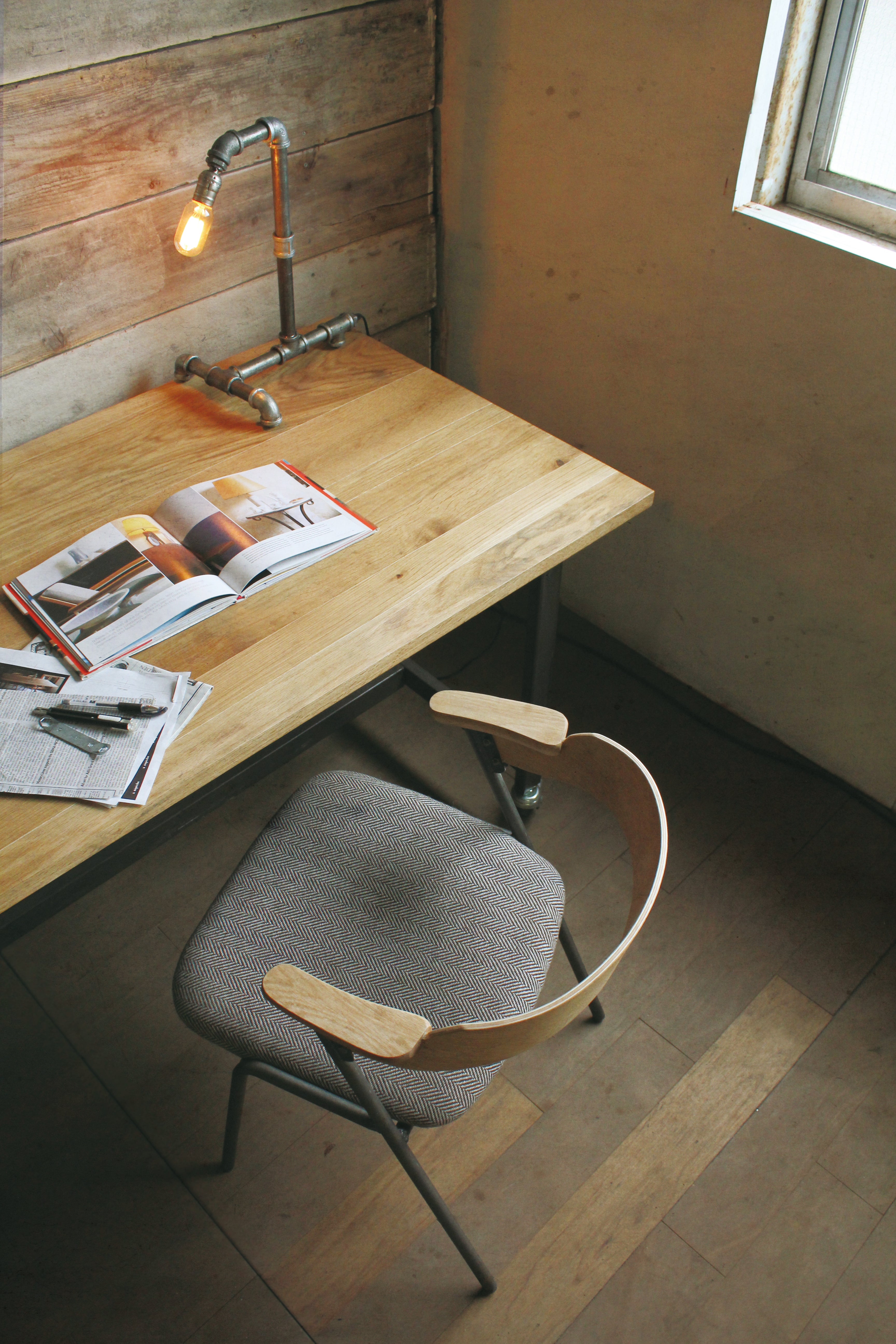 danis short arm chair NT danis short arm chair wood x brass NT