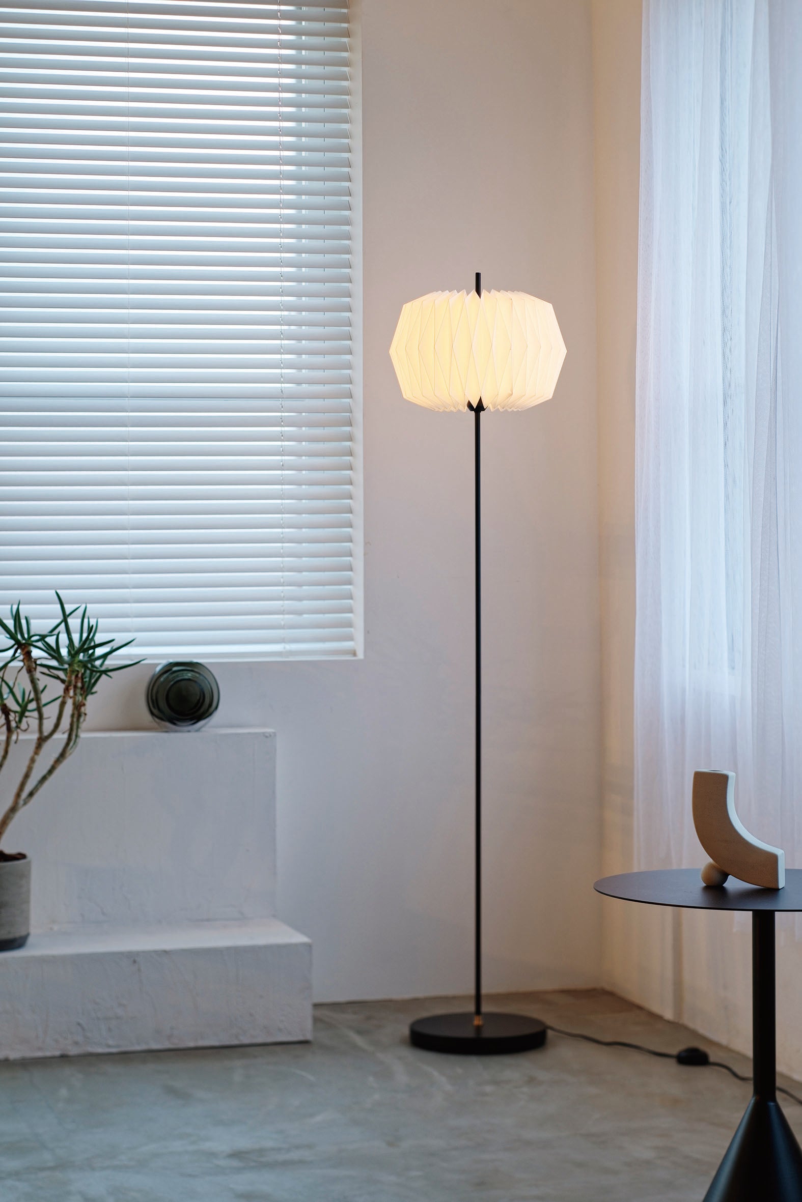 Osk｜FLOOR LIGHT