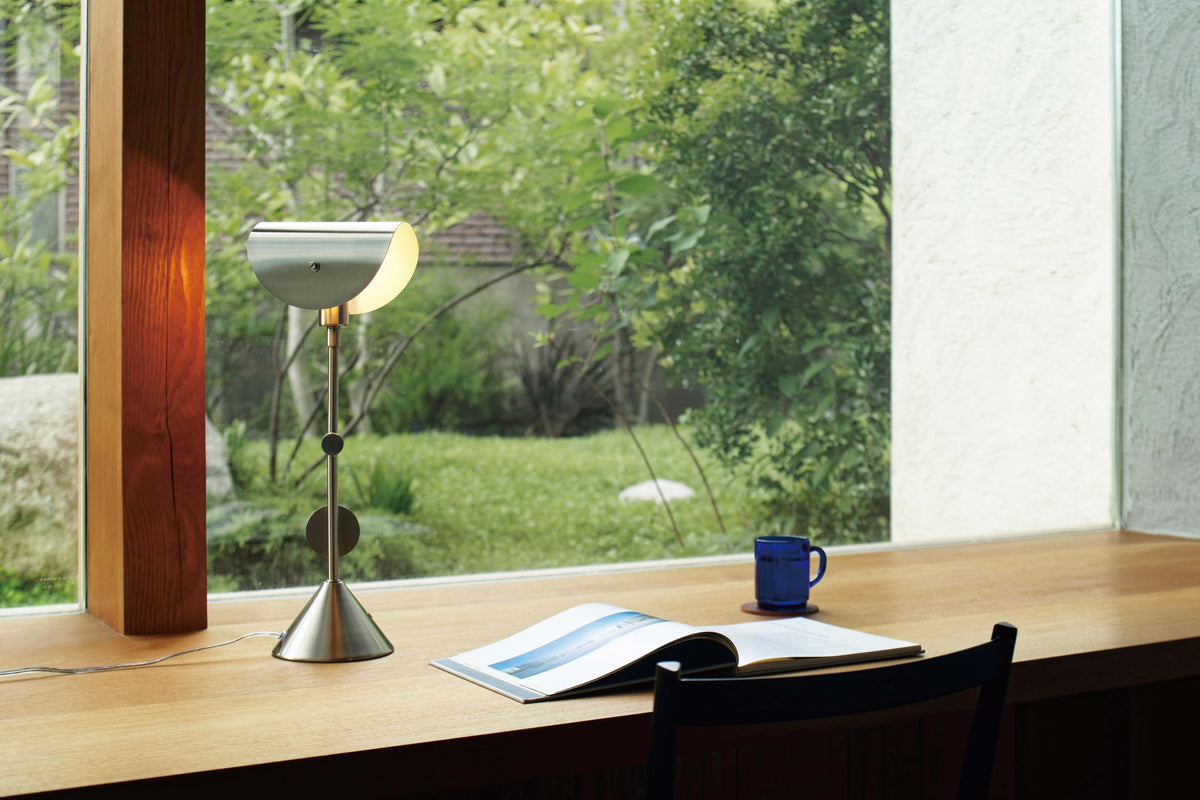 Ferrum｜DESK LIGHT