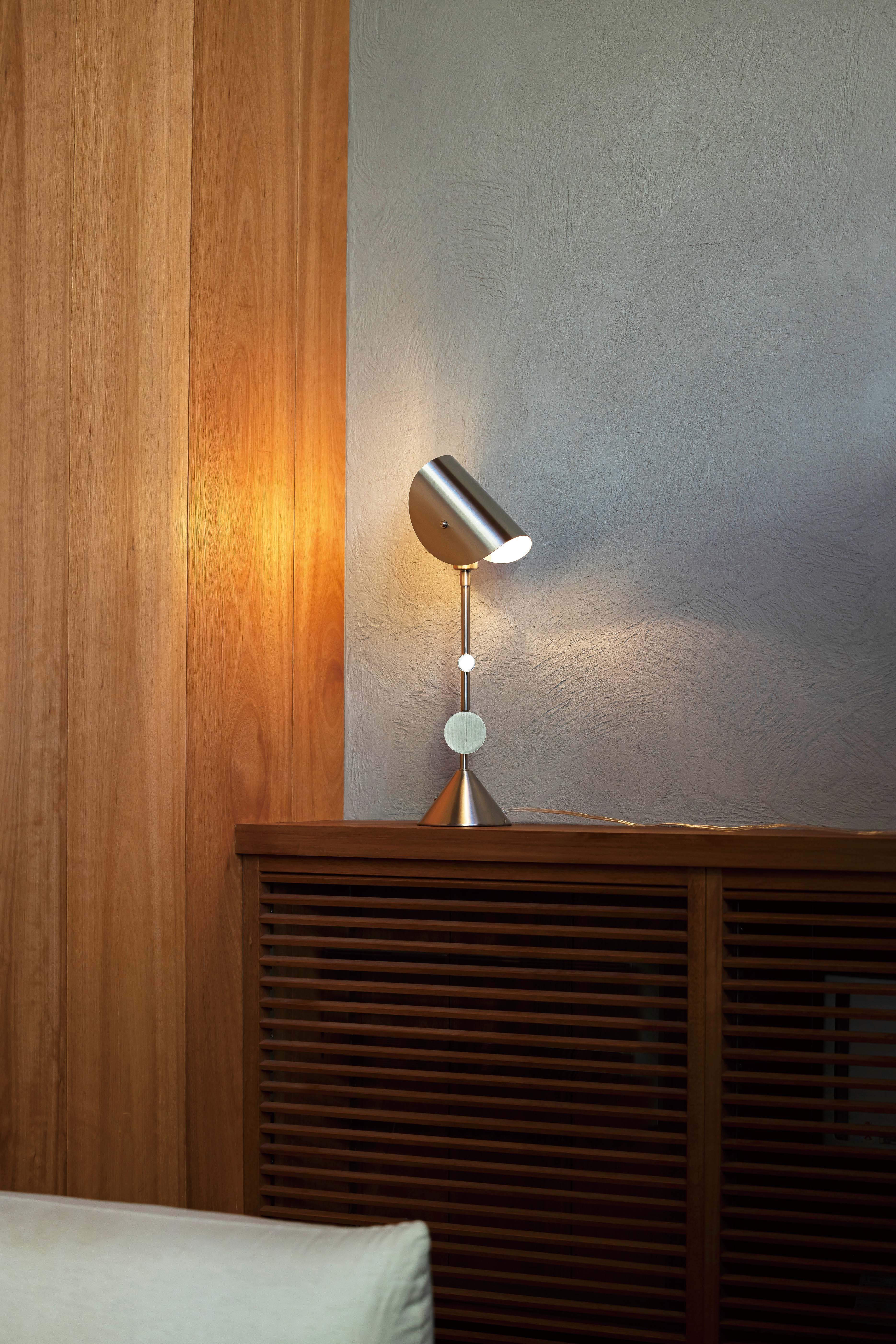 Ferrum｜DESK LIGHT