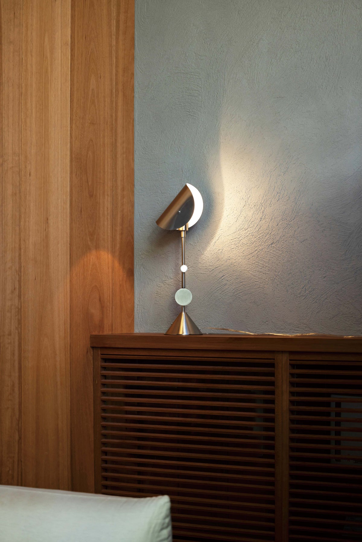 Ferrum｜DESK LIGHT