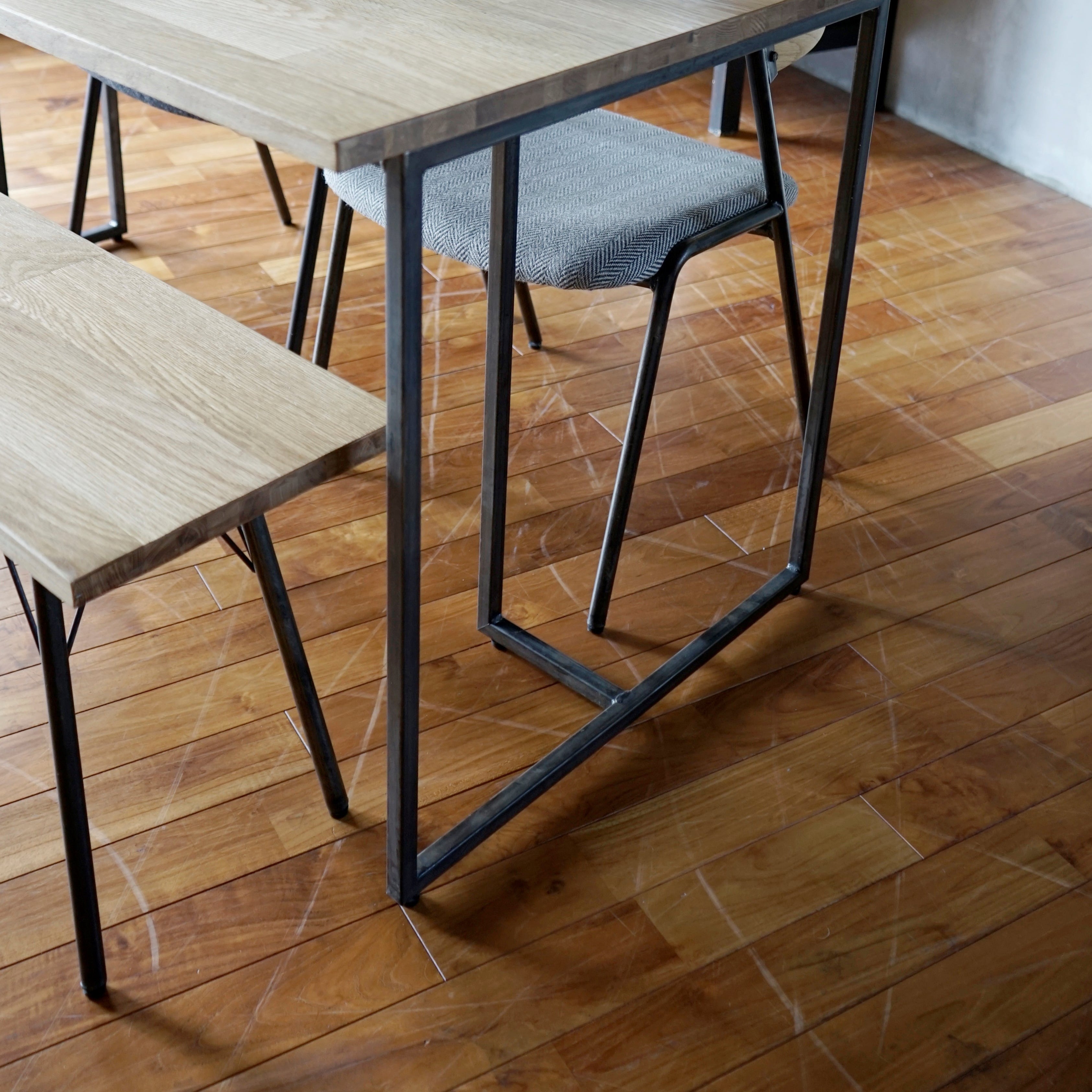 sou dining table leg 003